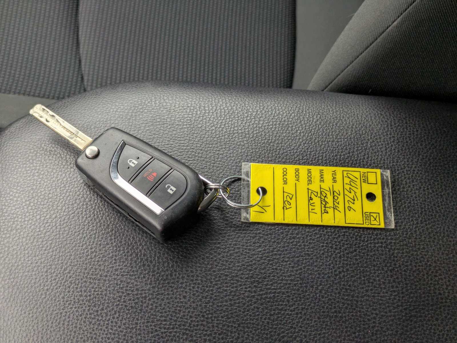 Thumbnail: 2024 Toyota RAV4 - 32