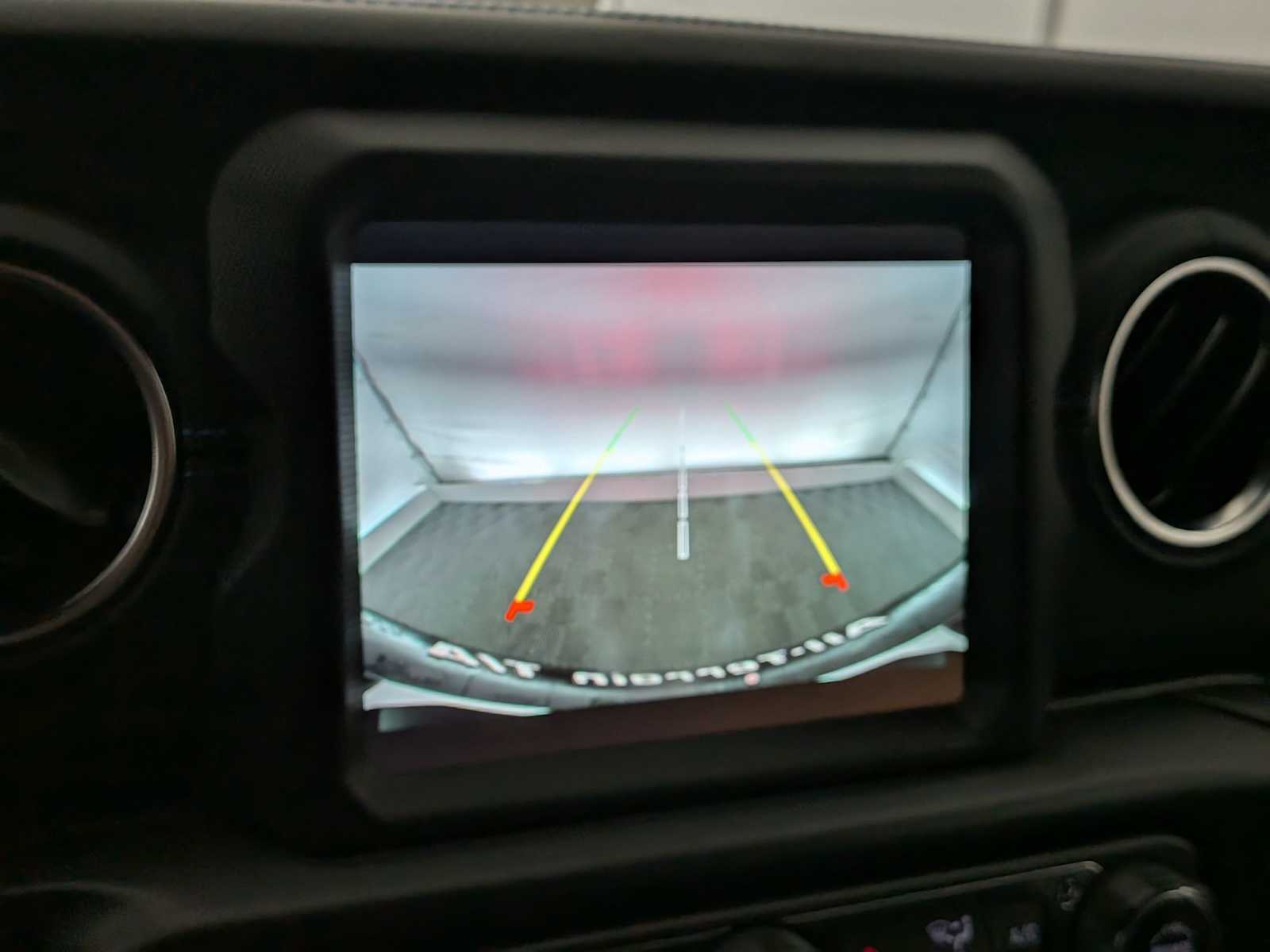 Thumbnail: 2022 Jeep Wrangler - 30