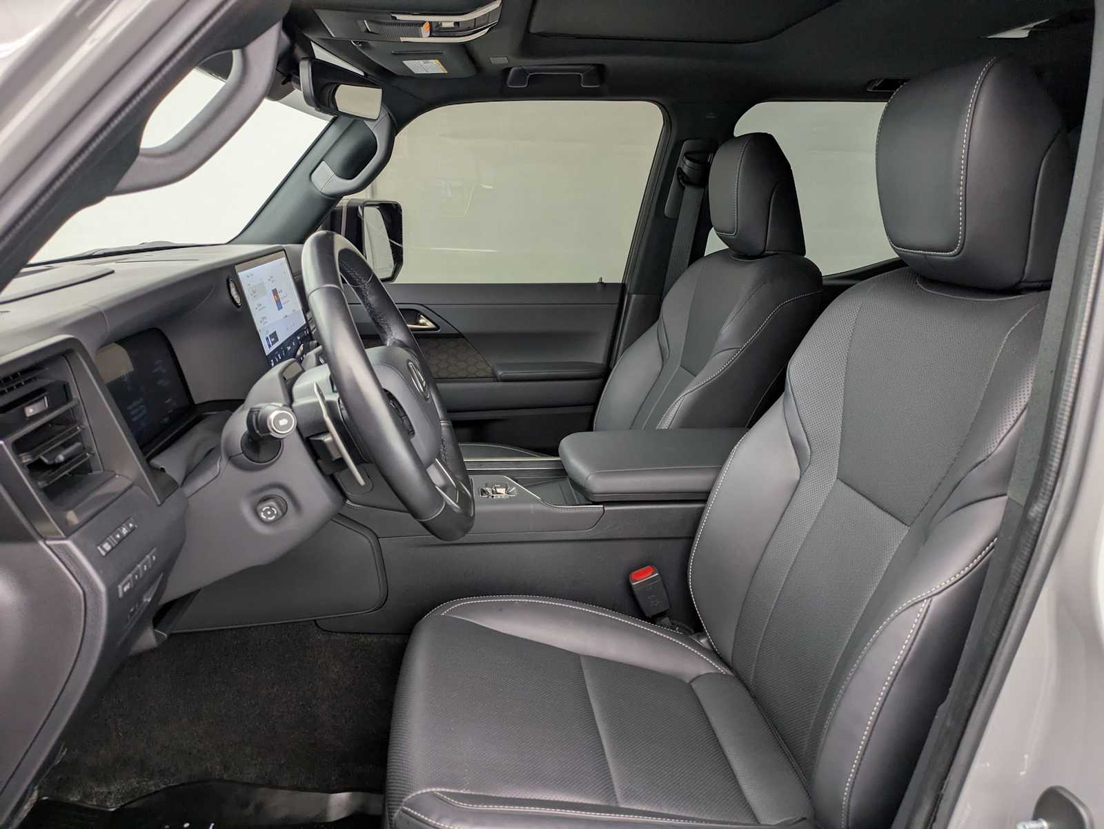 Thumbnail: 2024 Lexus GX - 16