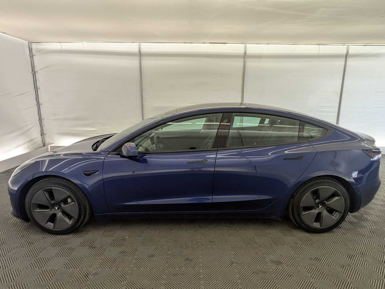 2021 Tesla Model 3 Standard Range 3