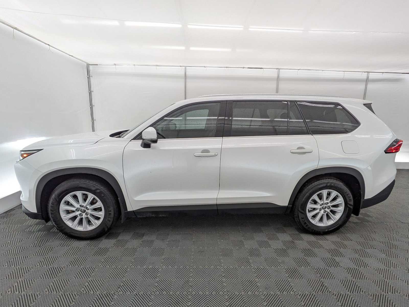 Thumbnail: 2024 Toyota Grand Highlander - 3