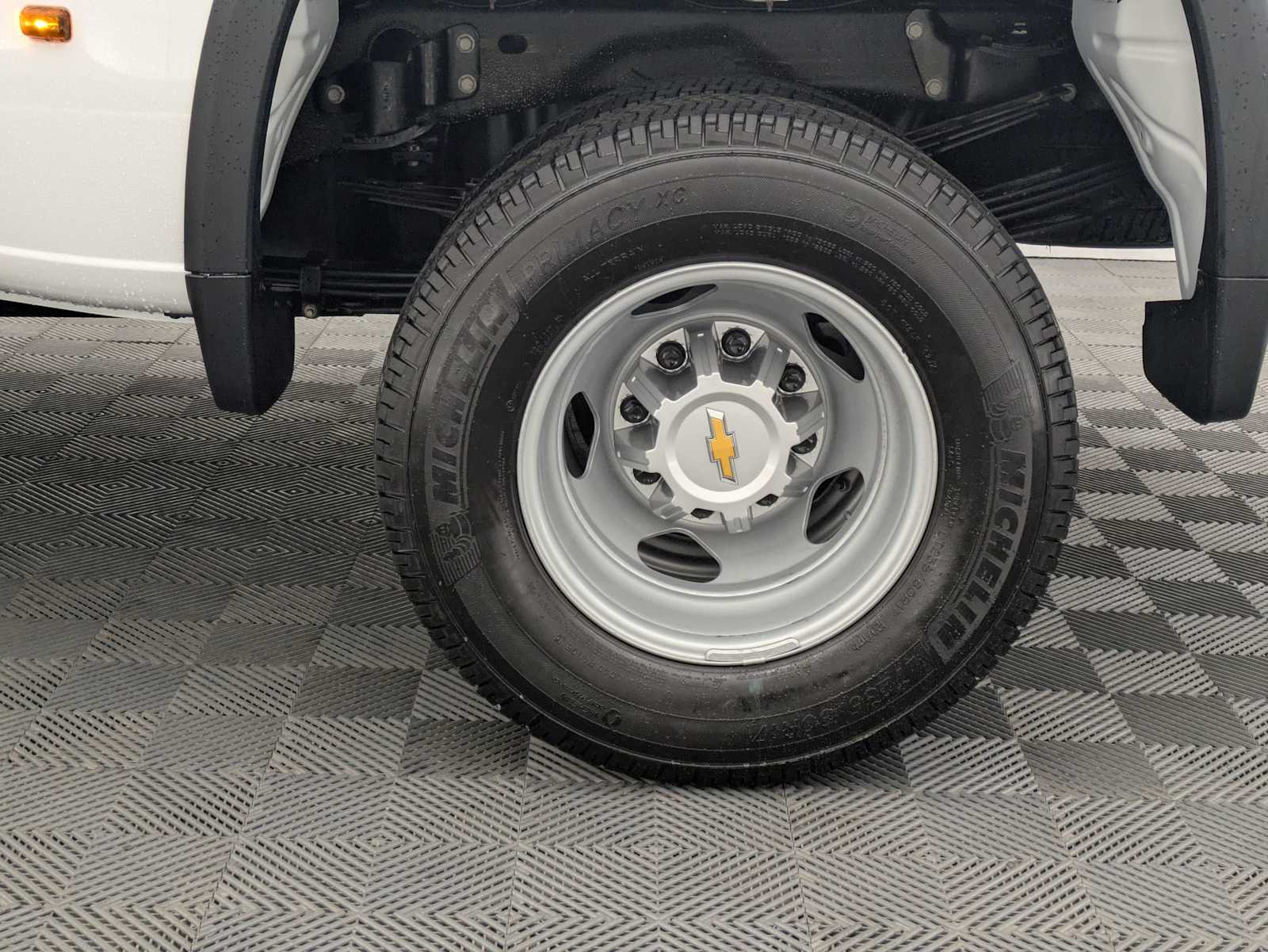 Thumbnail: 2026 Chevrolet Silverado 3500 - 14