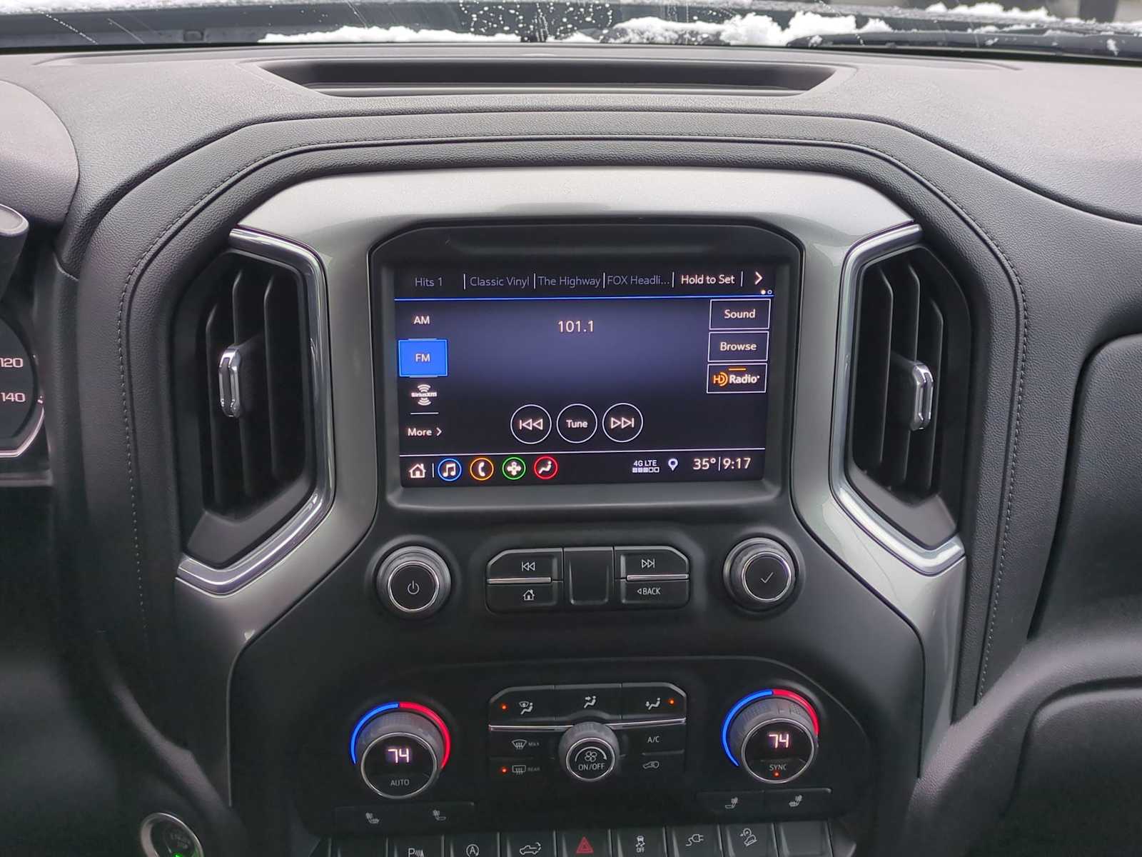 Thumbnail: 2019 Chevrolet Silverado 1500 - 23