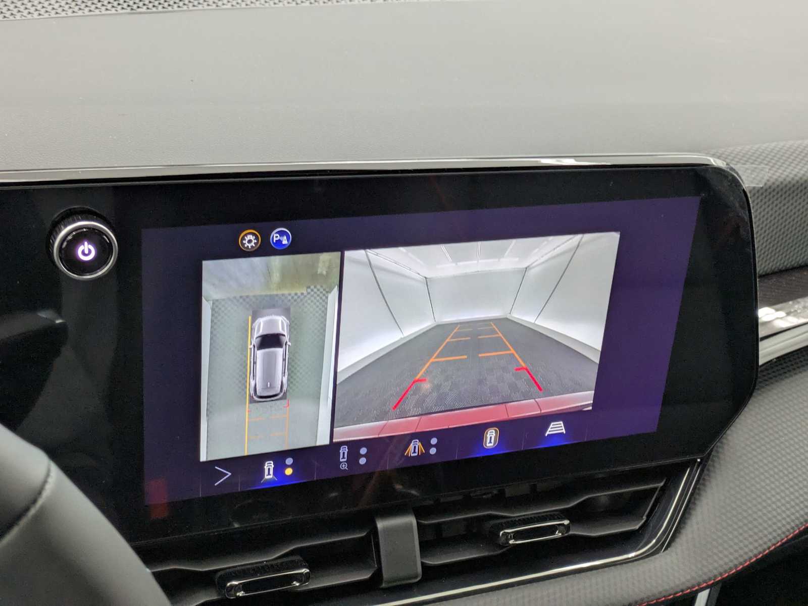 Thumbnail: 2026 Chevrolet Equinox - 28