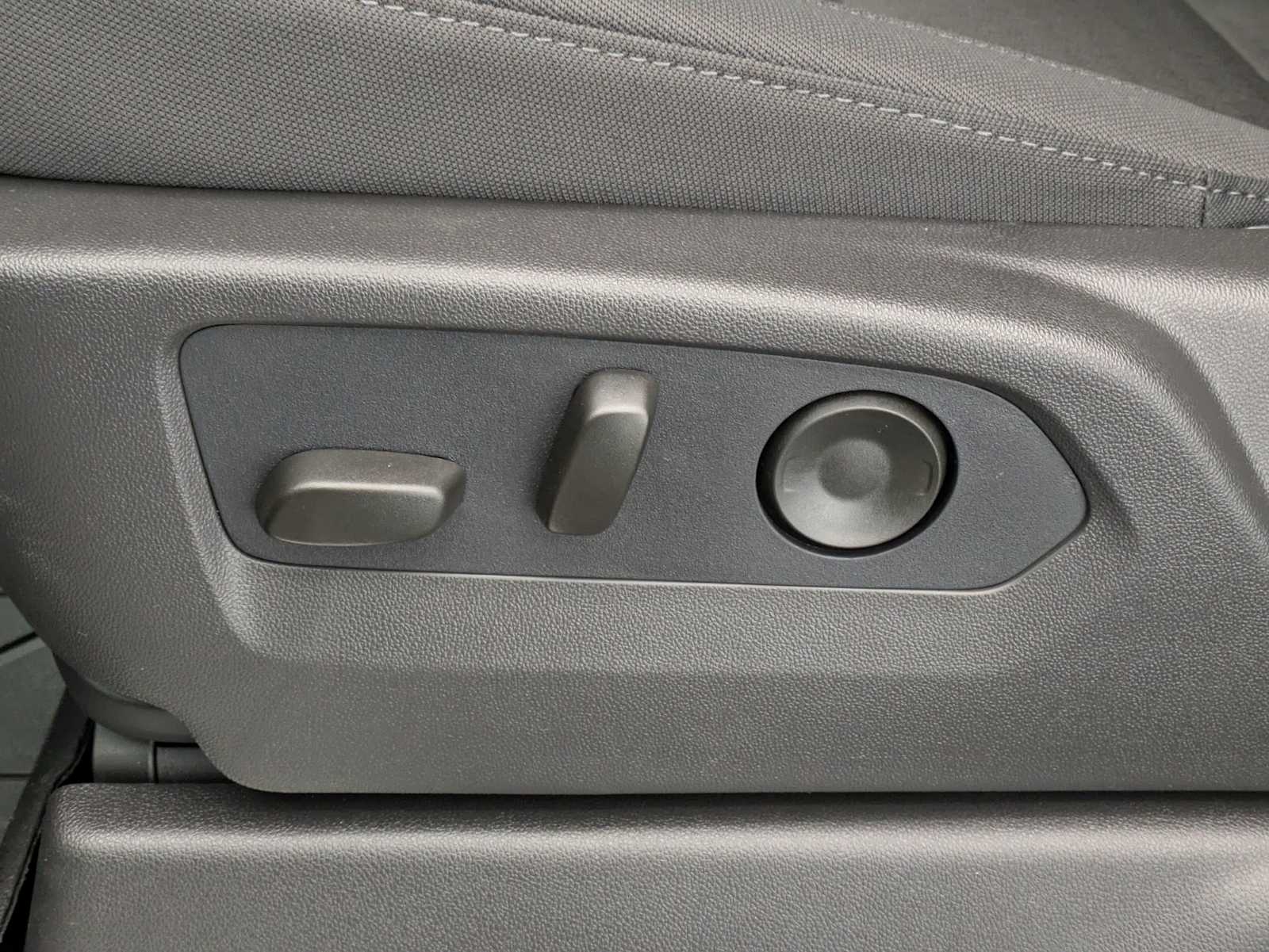 Thumbnail: 2026 Chevrolet Silverado 1500 - 20