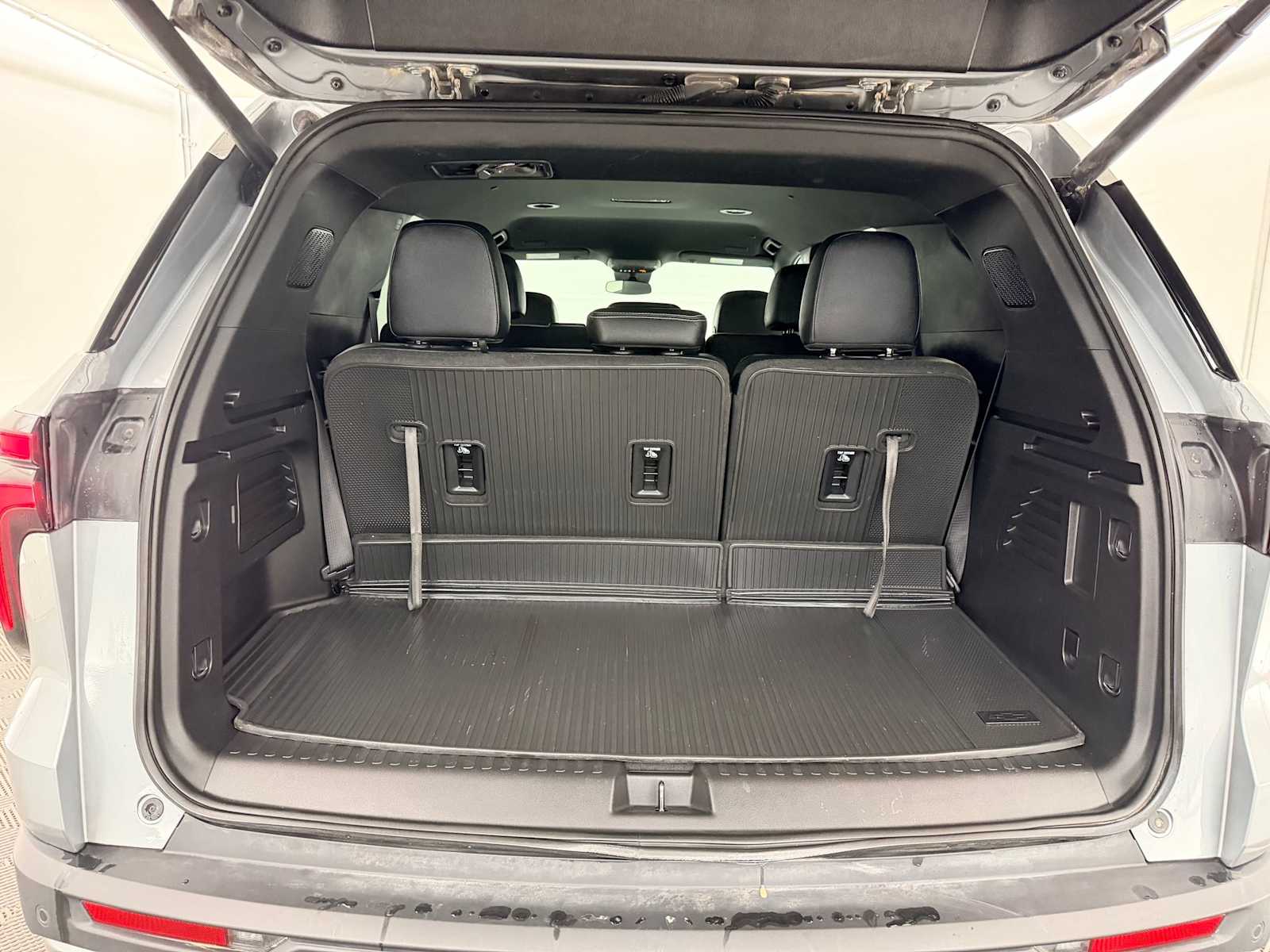 Thumbnail: 2025 Chevrolet Traverse - 30