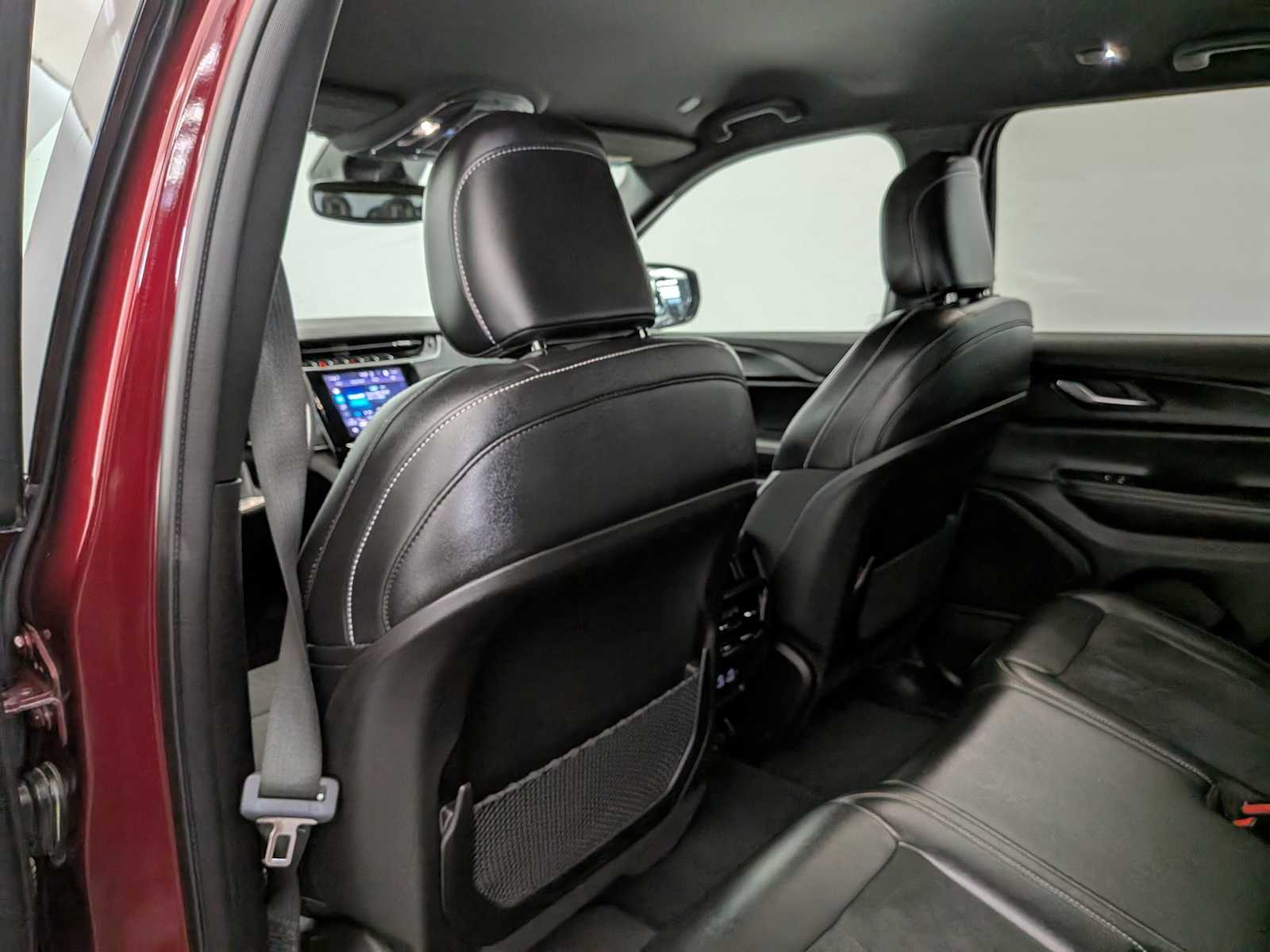 Thumbnail: 2024 Jeep Grand Cherokee - 19