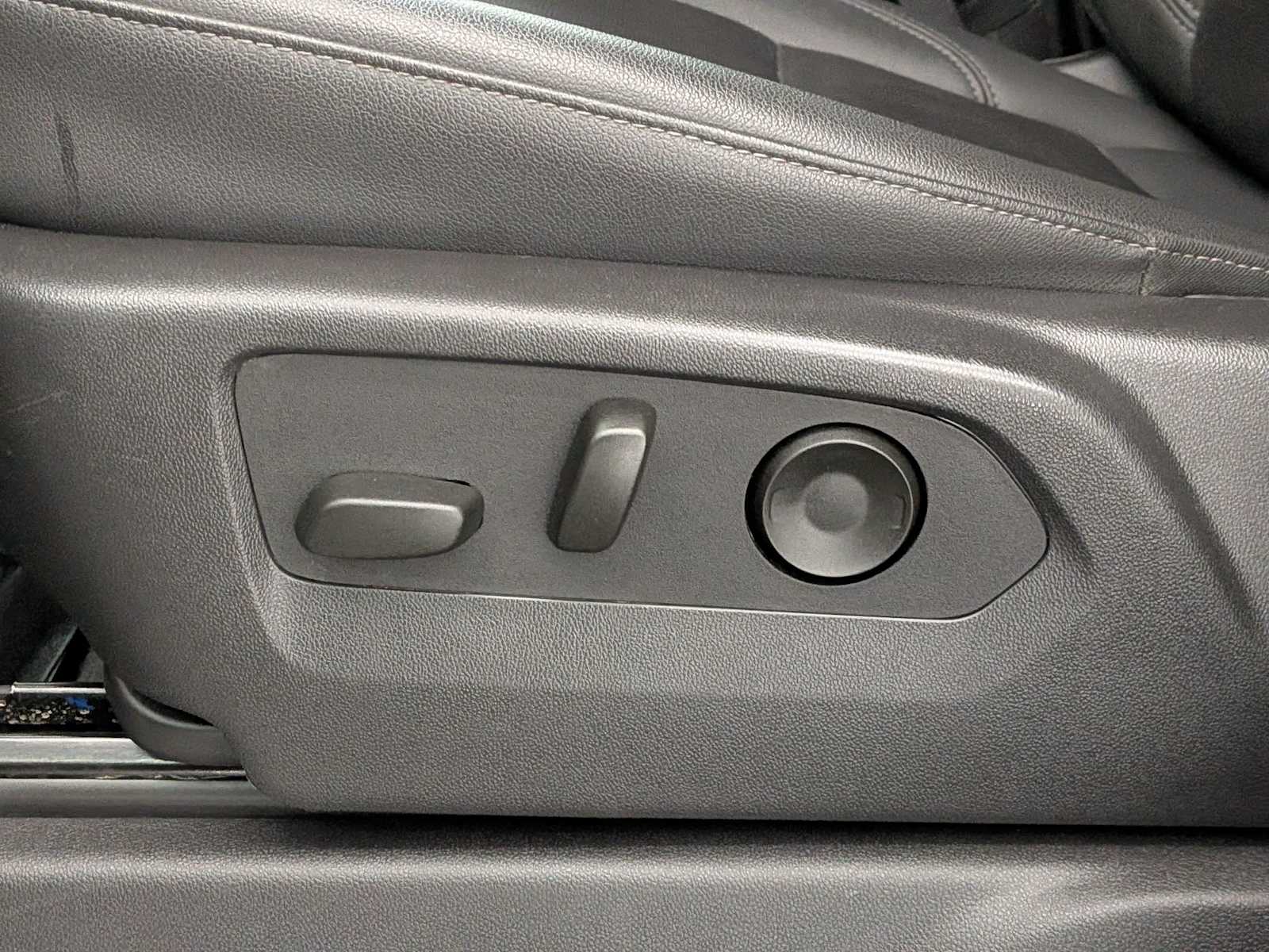 Thumbnail: 2025 GMC Sierra 3500 - 20