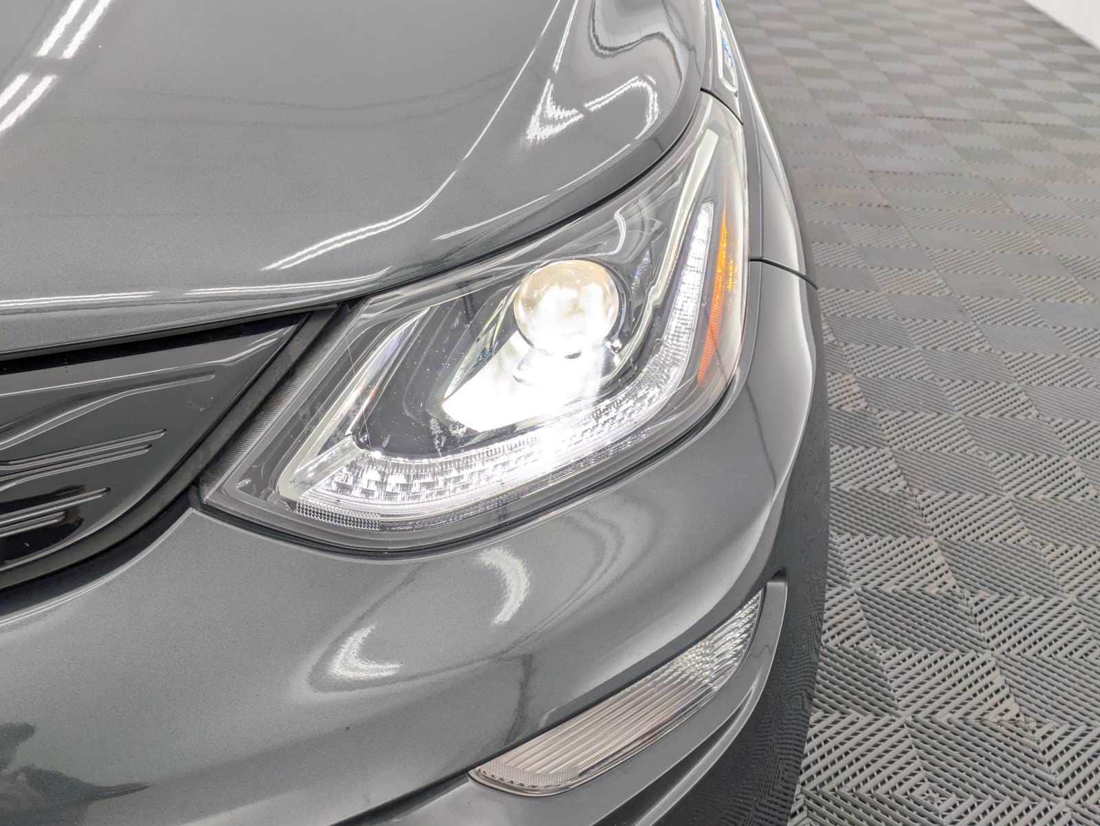 Thumbnail: 2020 Chevrolet Bolt EV - 10