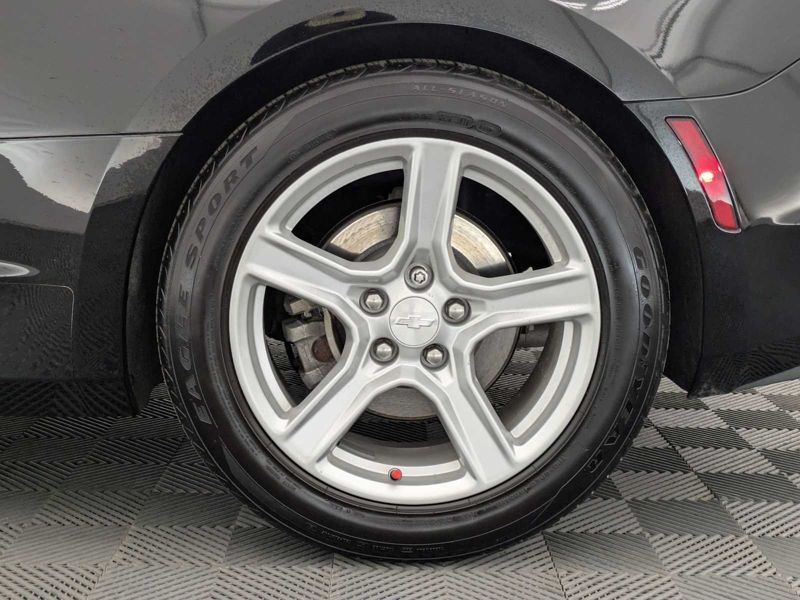 Thumbnail: 2019 Chevrolet Camaro - 13