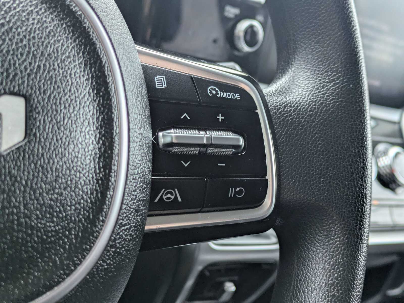 Thumbnail: 2022 Kia Sorento - 25