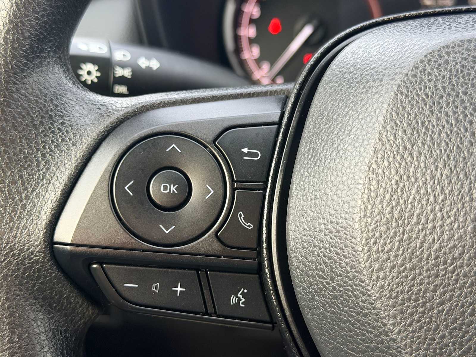 Thumbnail: 2025 Toyota RAV4 - 23