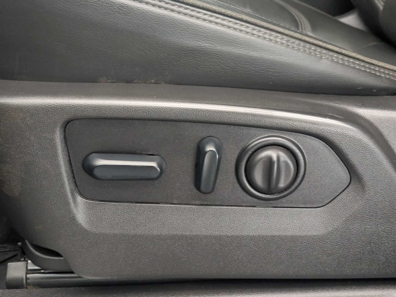 Thumbnail: 2022 Chevrolet Silverado 3500 - 20