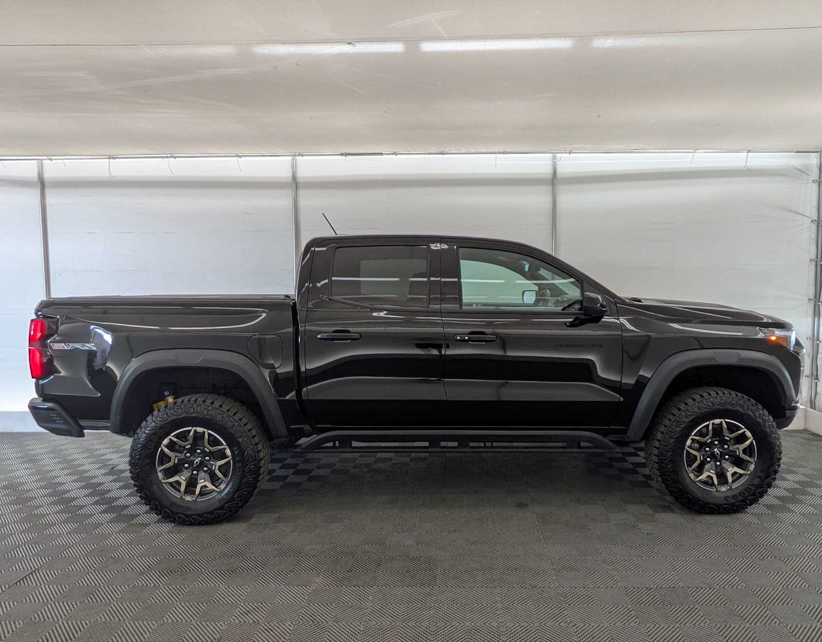 Thumbnail: 2024 Chevrolet Colorado - 7