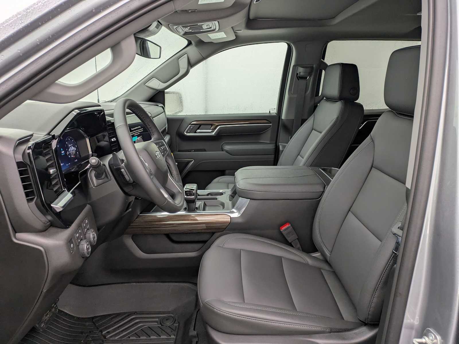 Thumbnail: 2026 Chevrolet Silverado 1500 - 18