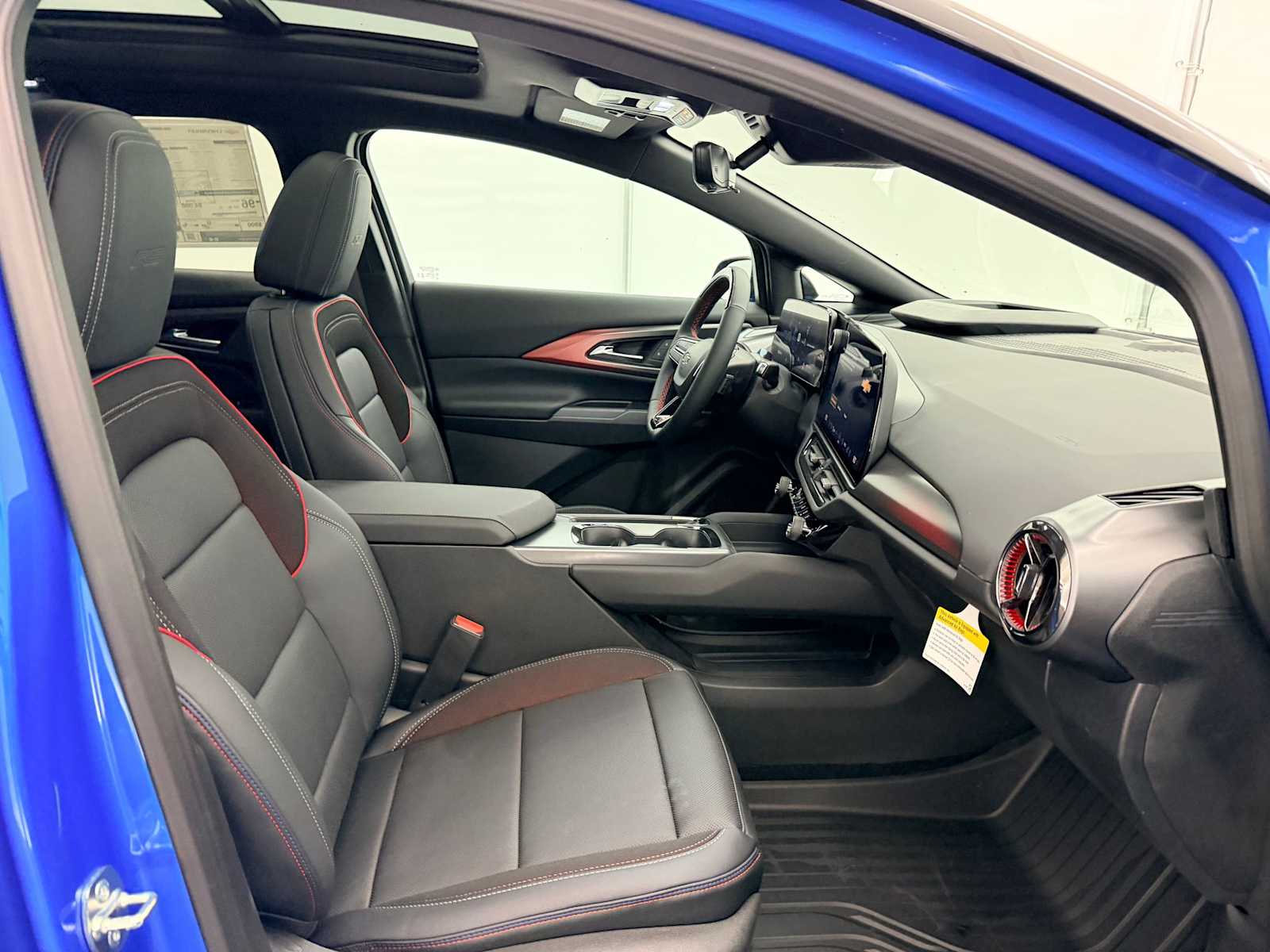 Thumbnail: 2026 Chevrolet Equinox - 23