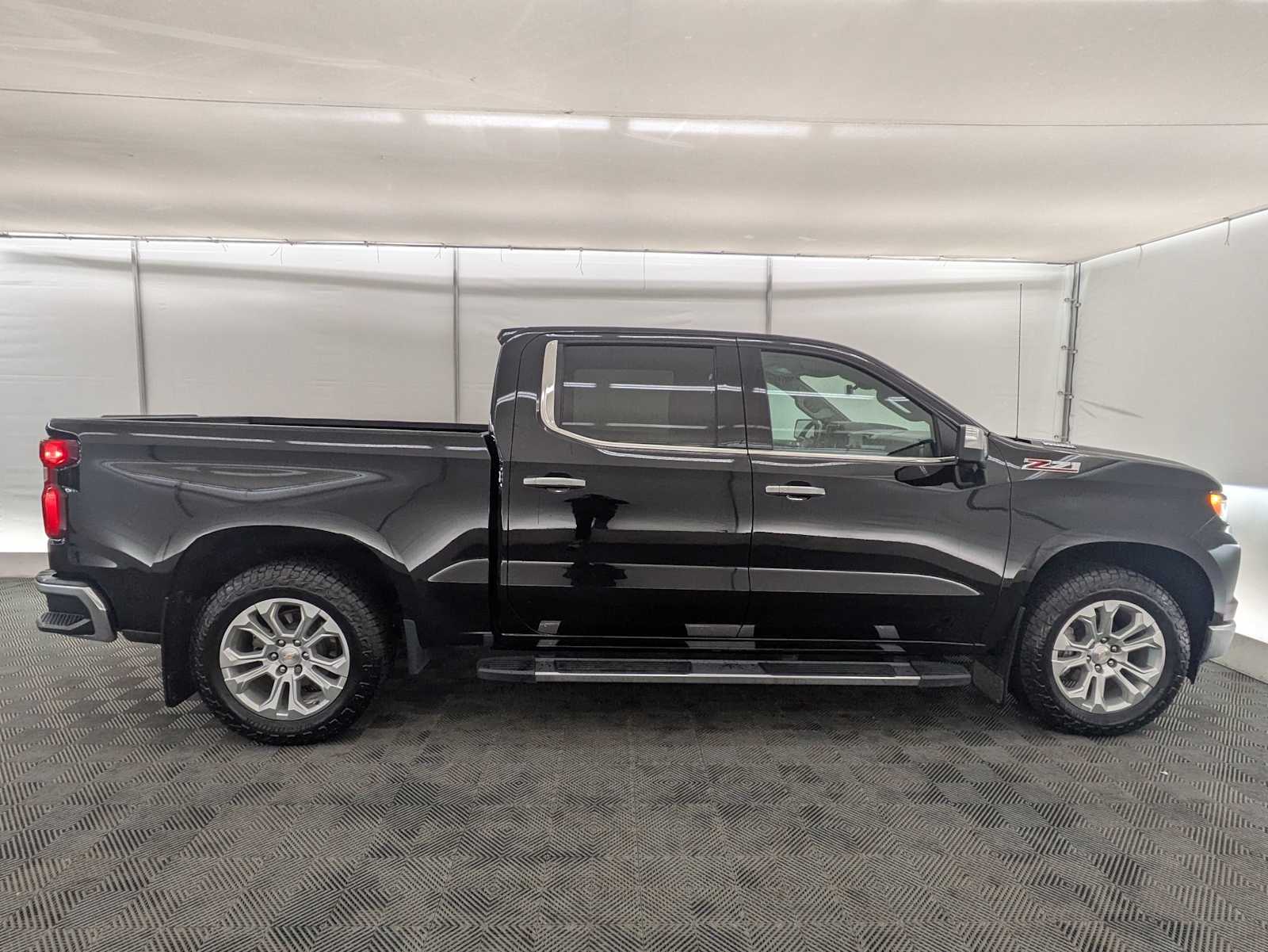 Thumbnail: 2024 Chevrolet Silverado 1500 - 7