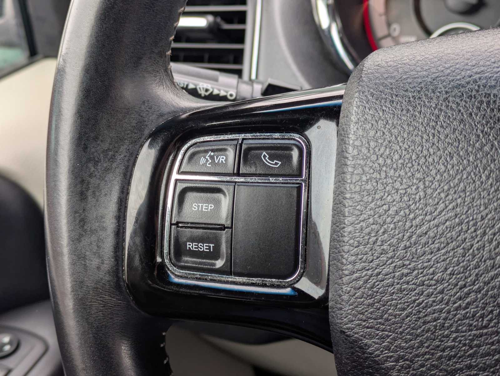 Thumbnail: 2017 Dodge Grand Caravan - 23