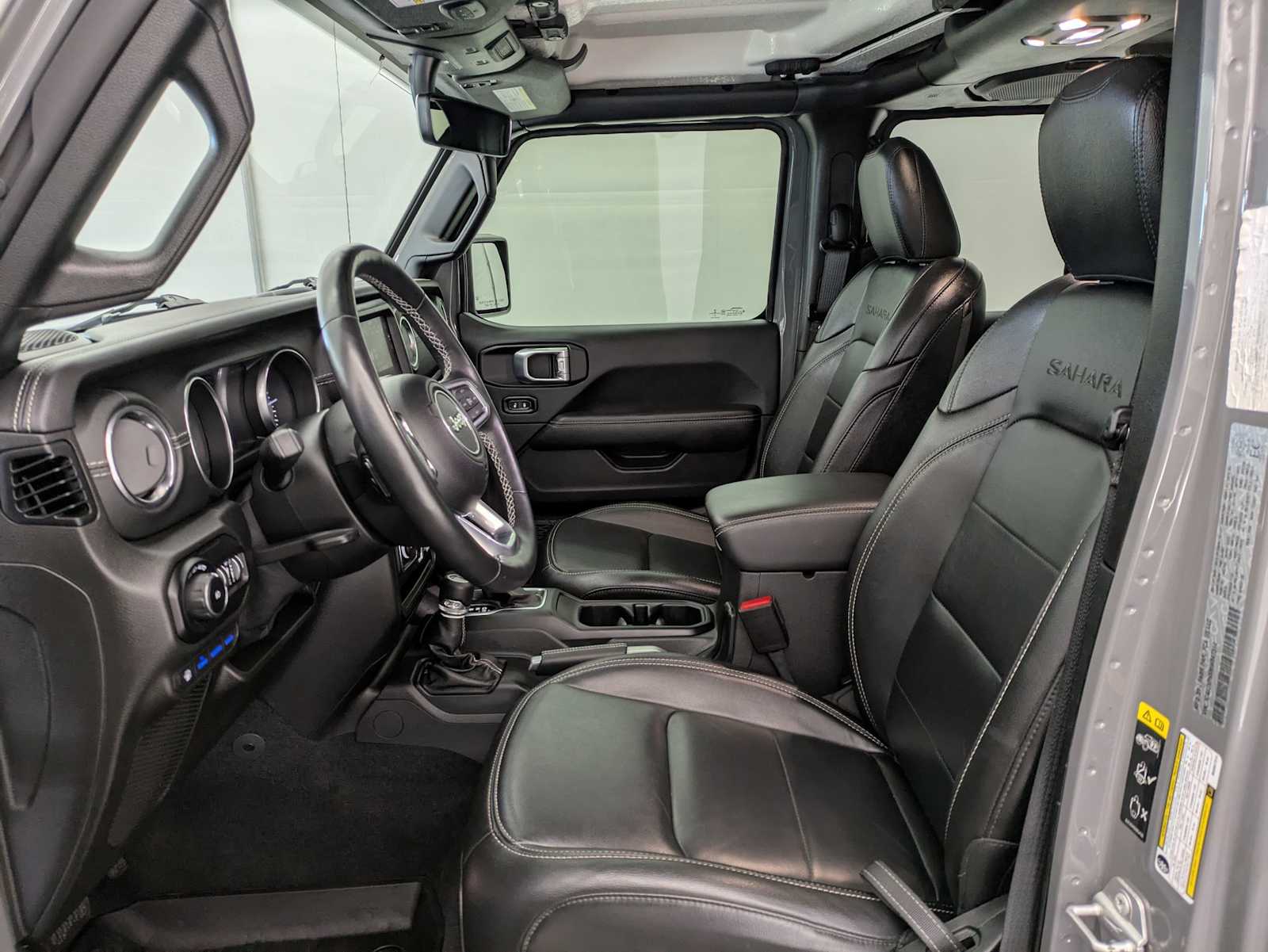 2021 Jeep Wrangler Sahara 16