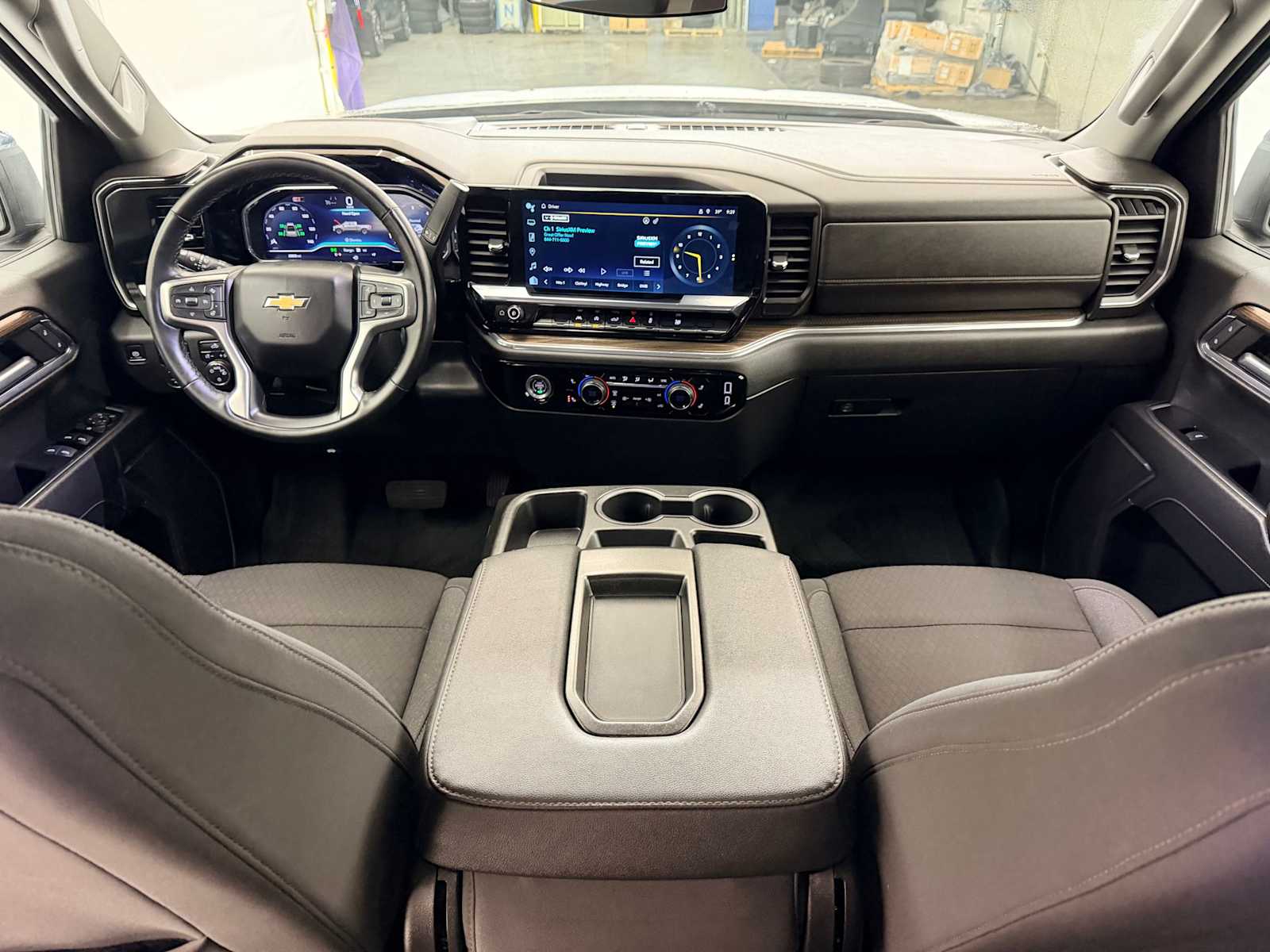 Thumbnail: 2024 Chevrolet Silverado 1500 - 17