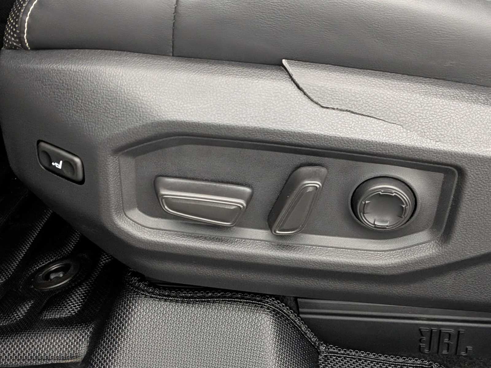 Thumbnail: 2022 Toyota Tundra - 19