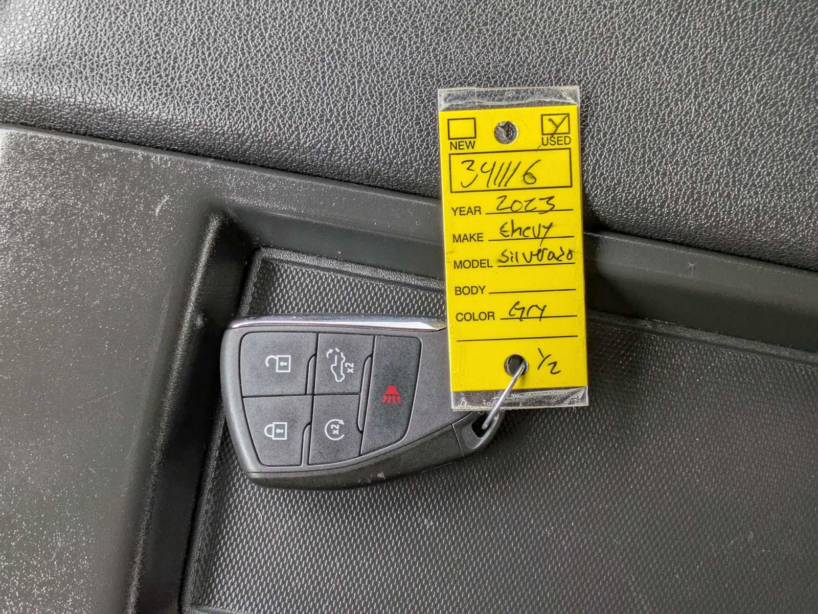 Thumbnail: 2023 Chevrolet Silverado 1500 - 33