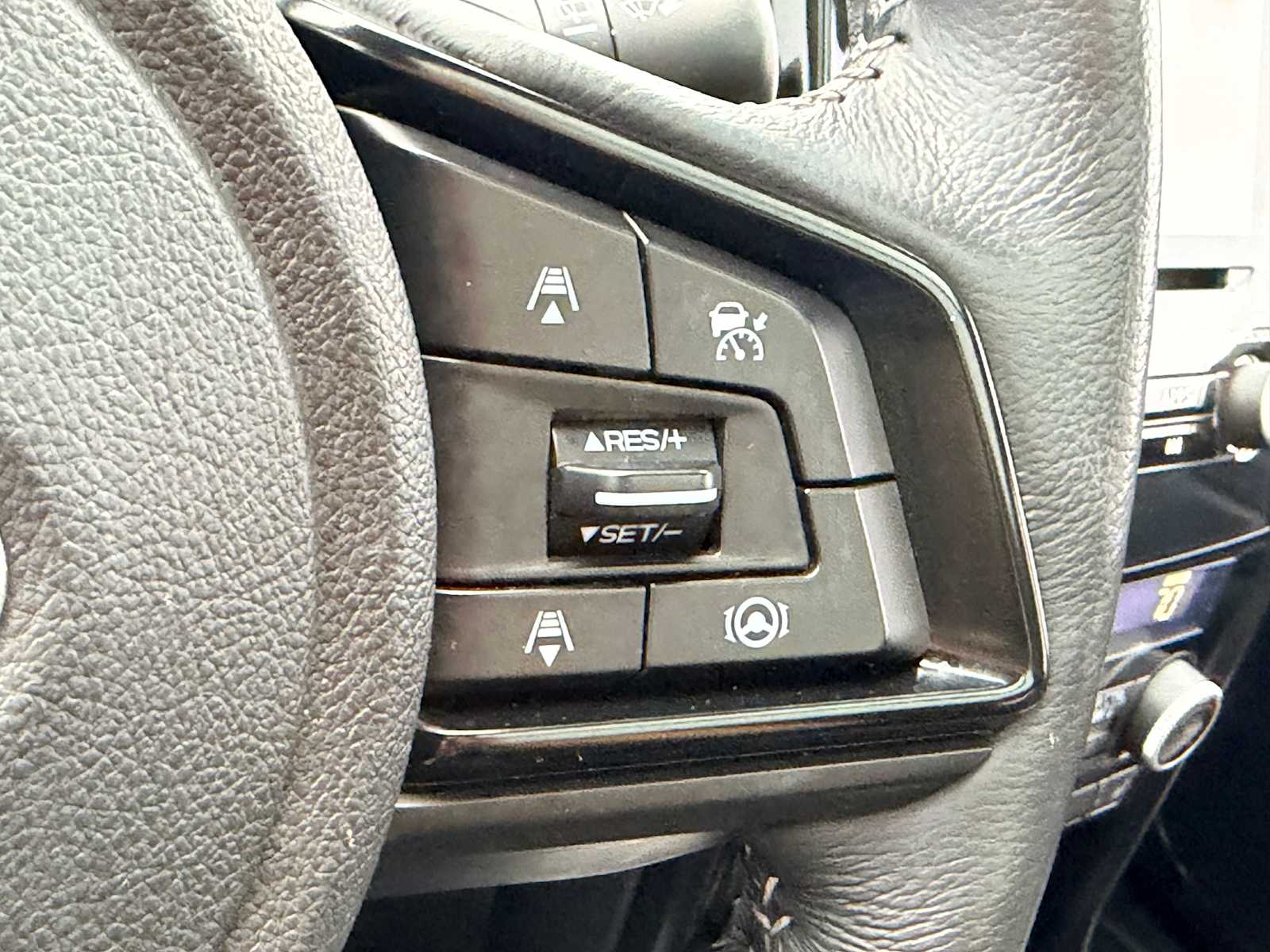 Thumbnail: 2022 Subaru Ascent - 25