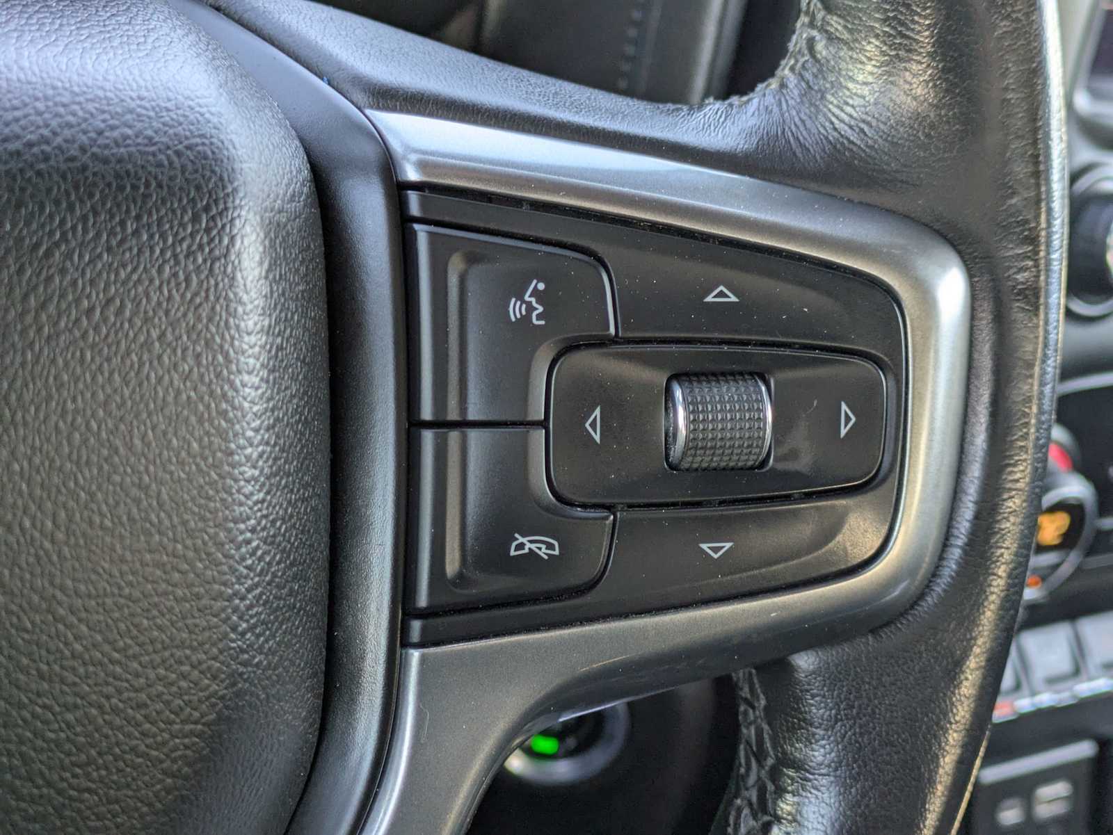 Thumbnail: 2020 Chevrolet Silverado 1500 - 26