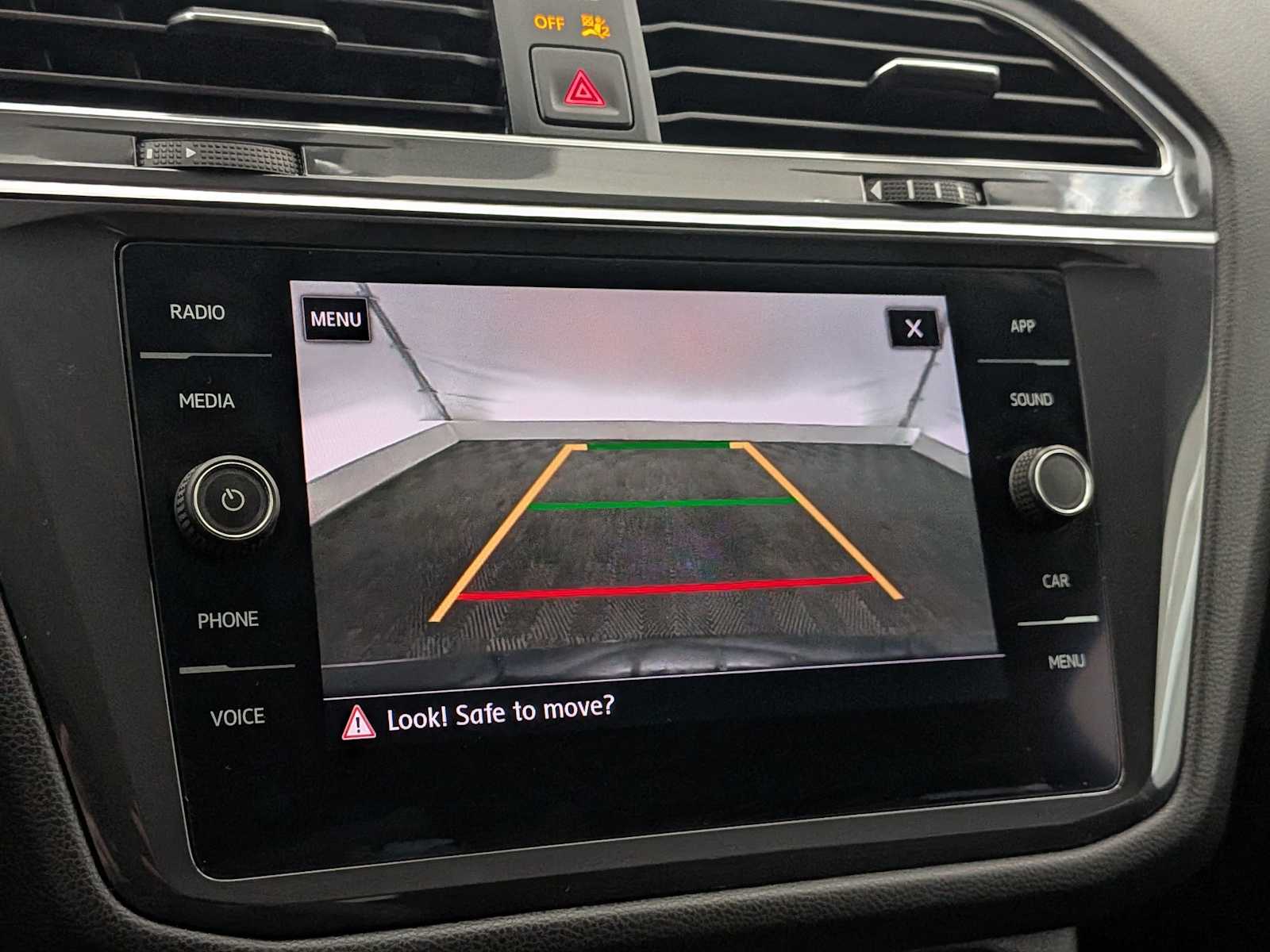 Thumbnail: 2020 Volkswagen Tiguan - 30