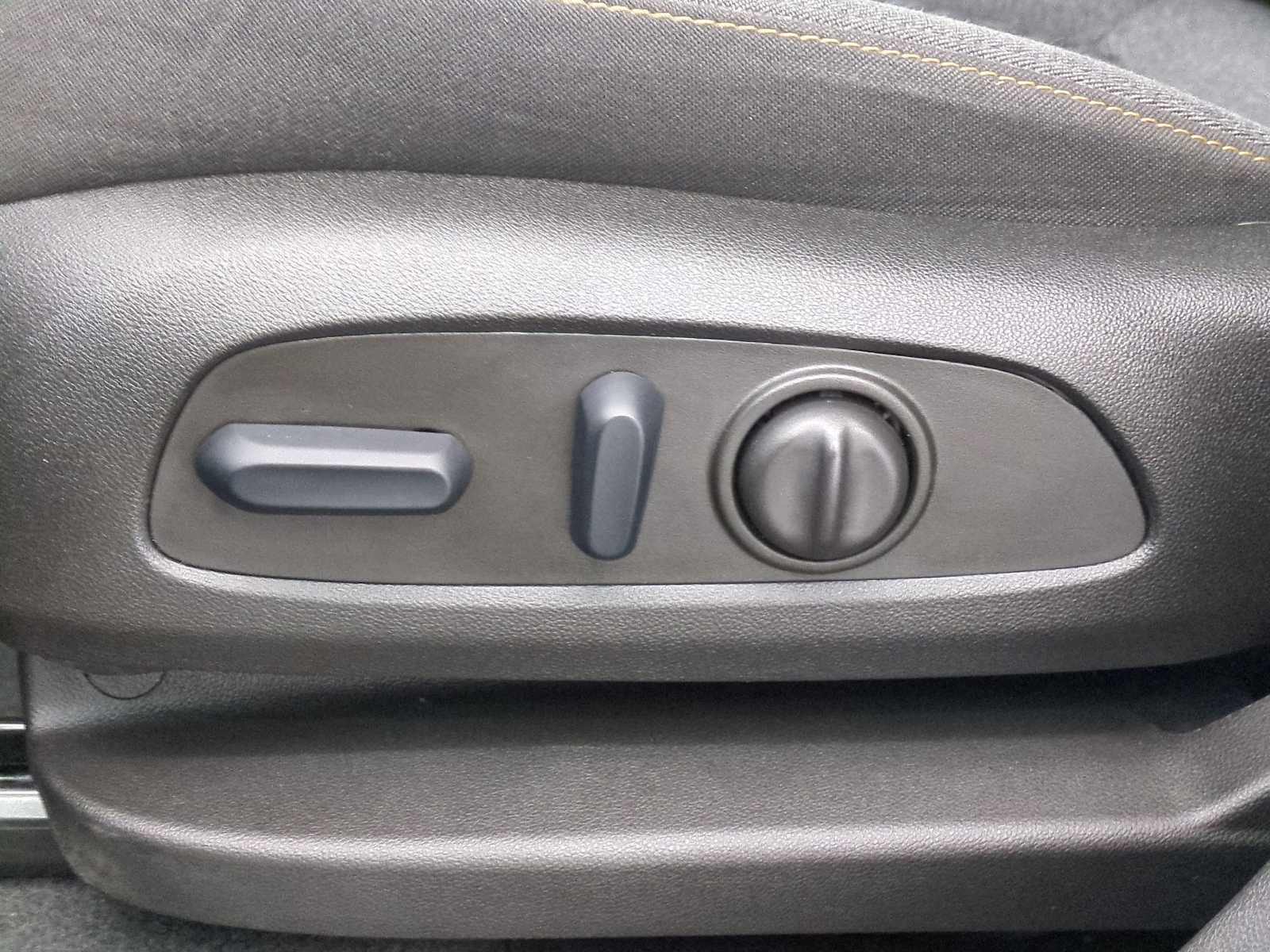 Thumbnail: 2023 Chevrolet Equinox - 15