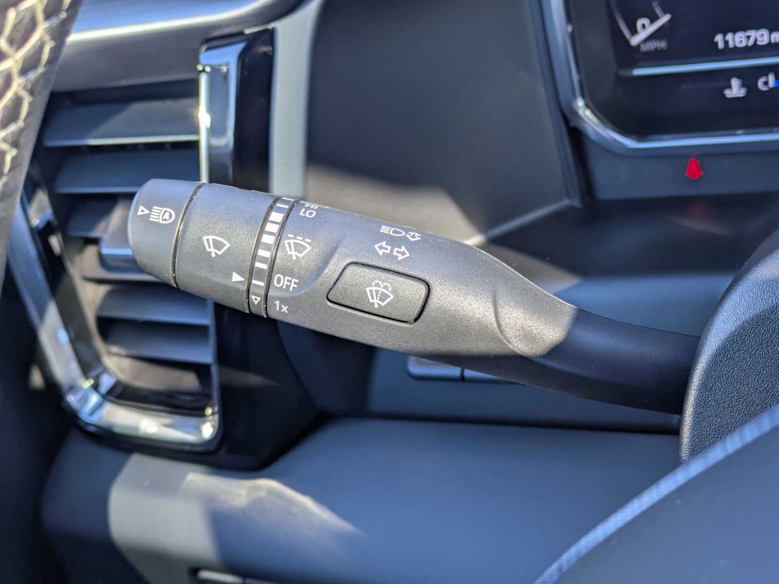 Thumbnail: 2025 GMC Sierra 1500 - 28