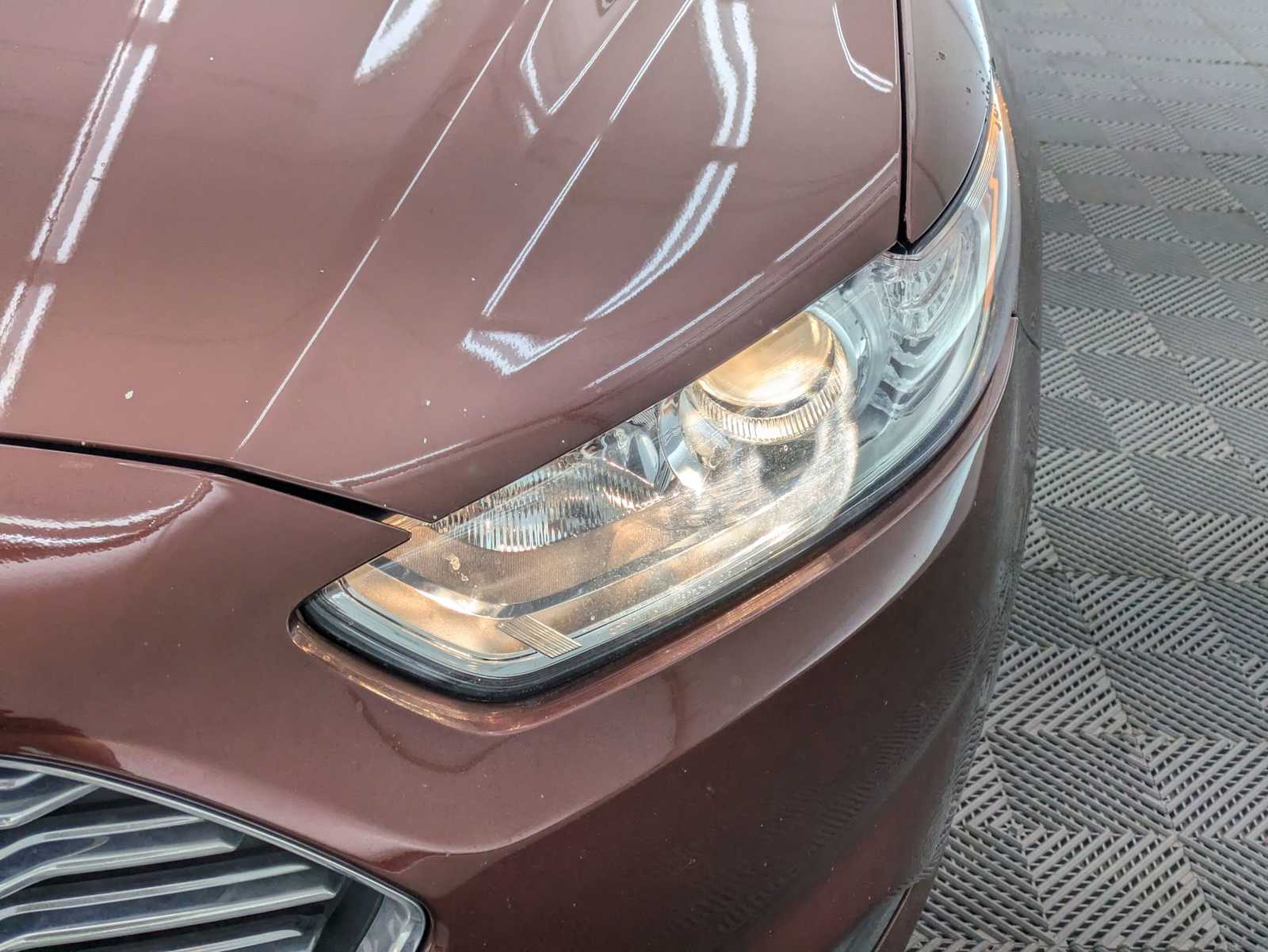 Thumbnail: 2016 Ford Fusion - 10