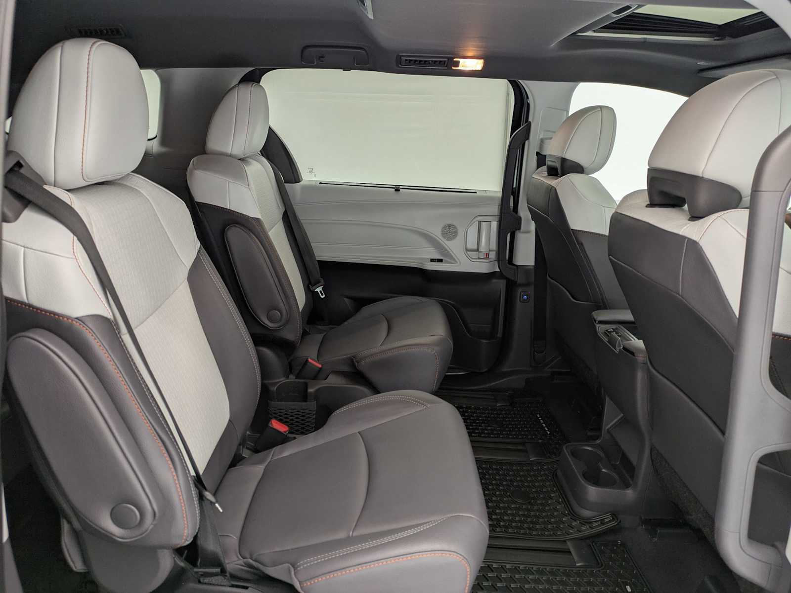 Thumbnail: 2024 Toyota Sienna - 20