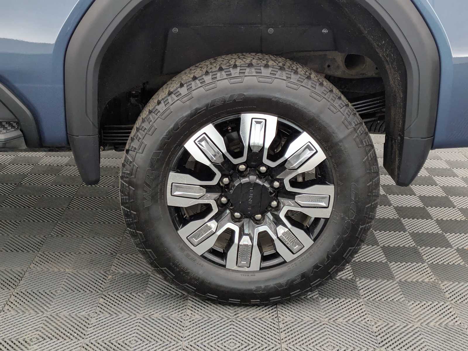 Thumbnail: 2025 GMC Sierra 2500 - 15