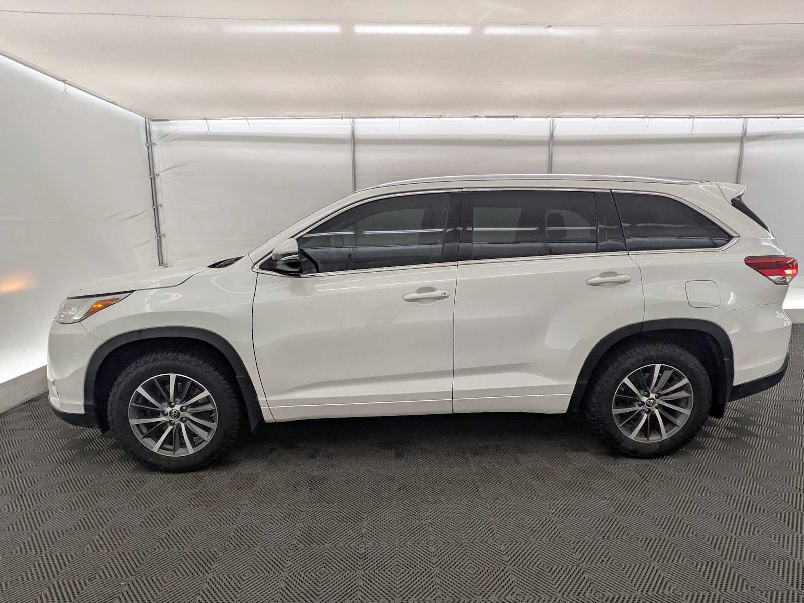 Thumbnail: 2018 Toyota Highlander - 3