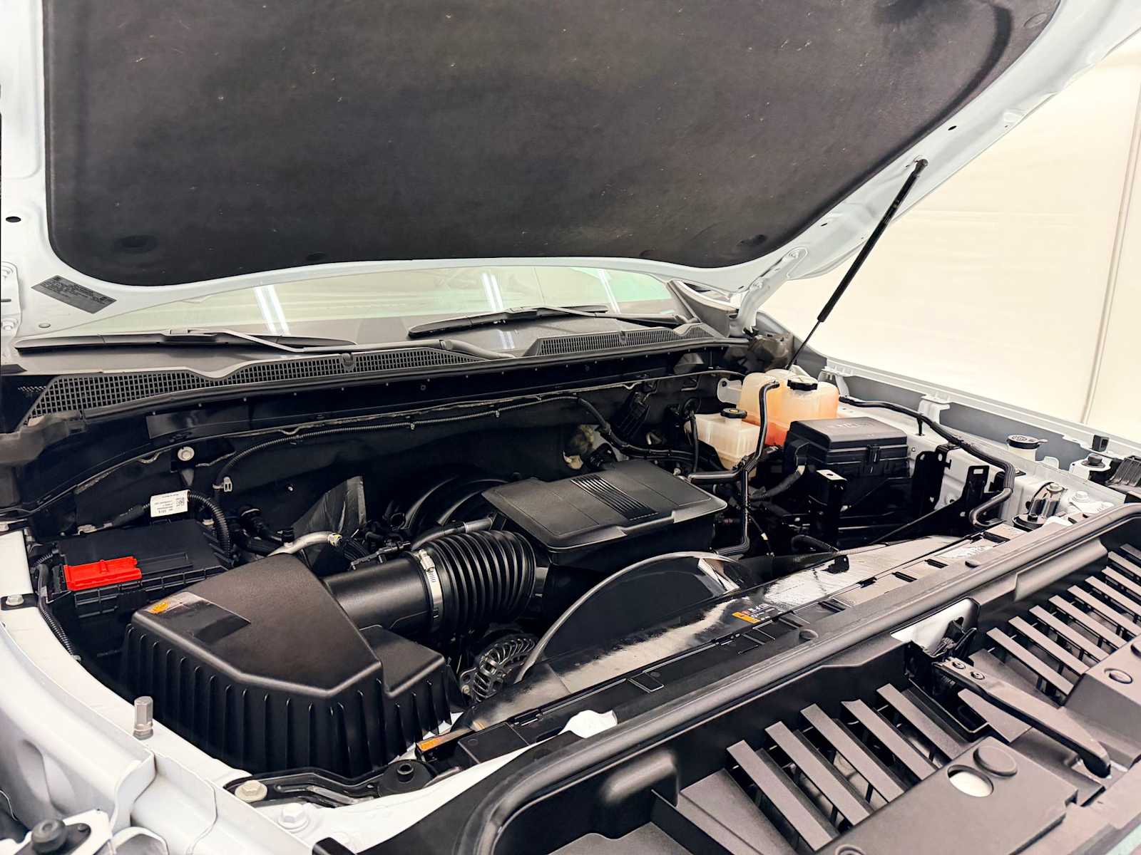 Thumbnail: 2025 GMC Sierra 3500 - 16