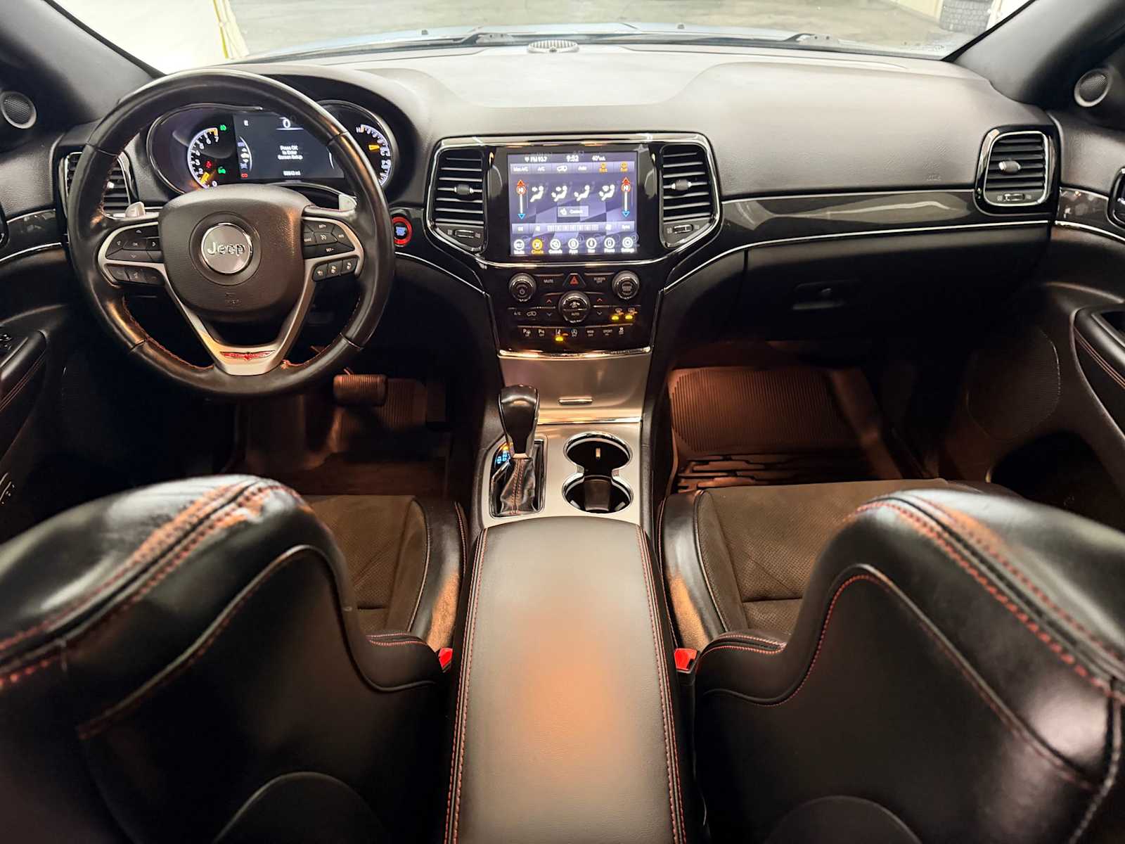 Thumbnail: 2021 Jeep Grand Cherokee - 17