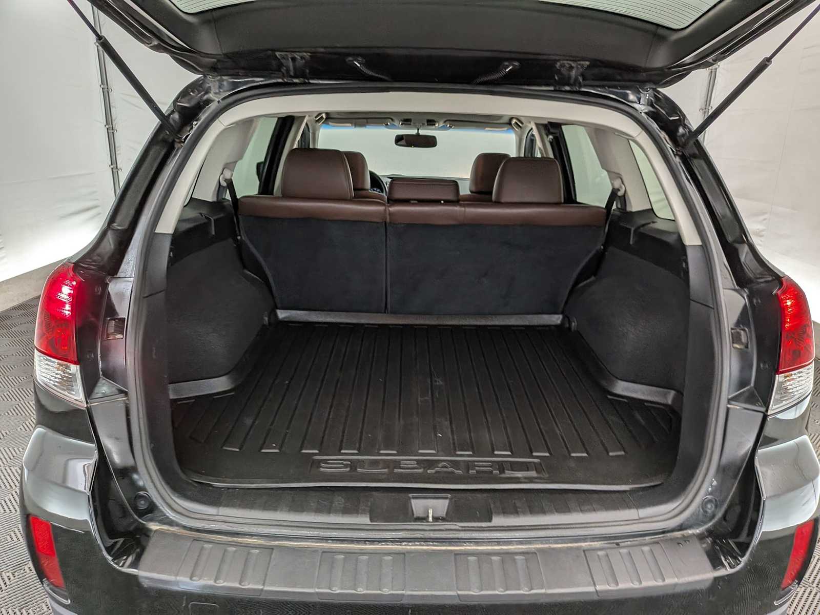 Thumbnail: 2013 Subaru Outback - 36