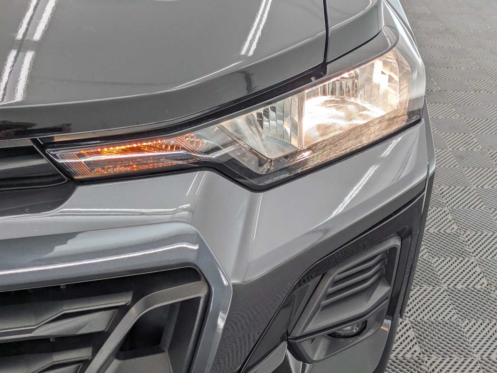 Thumbnail: 2023 Chevrolet Colorado - 10