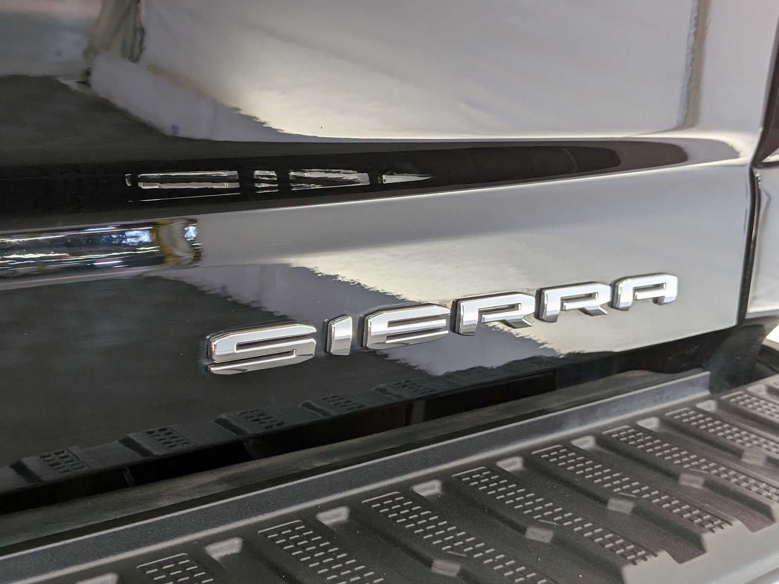 Thumbnail: 2022 GMC Sierra 3500 - 14