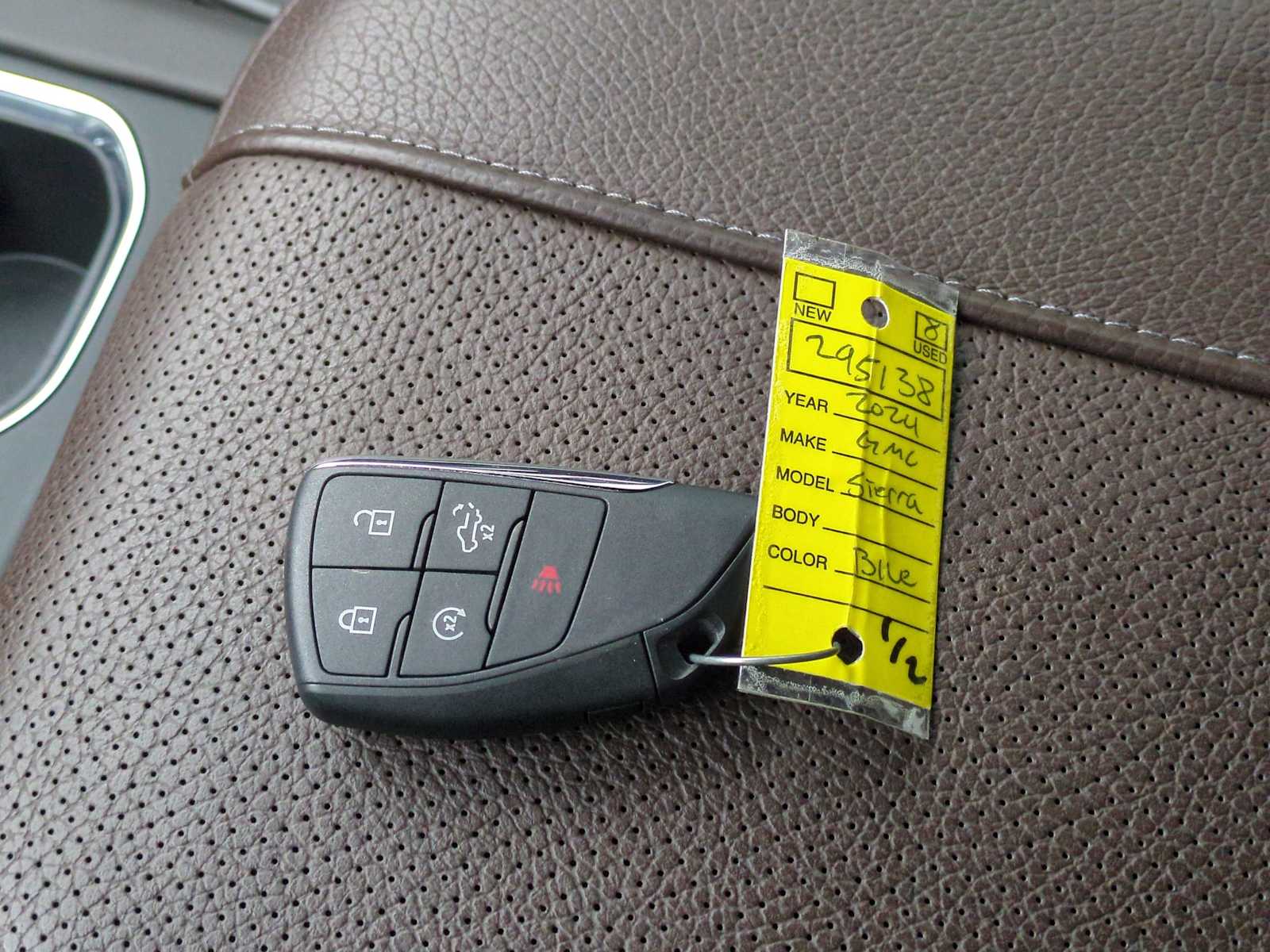 Thumbnail: 2024 GMC Sierra 1500 - 33