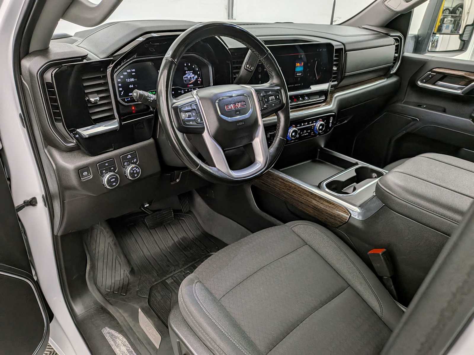 Thumbnail: 2024 GMC Sierra 3500 - 2