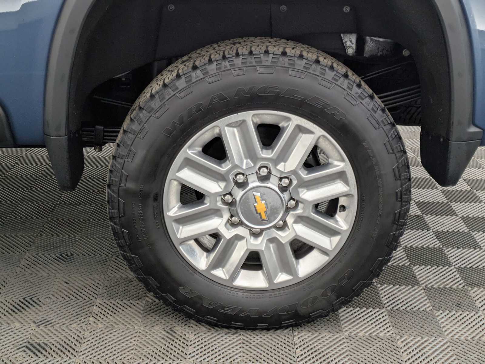 Thumbnail: 2024 Chevrolet Silverado 3500 - 17