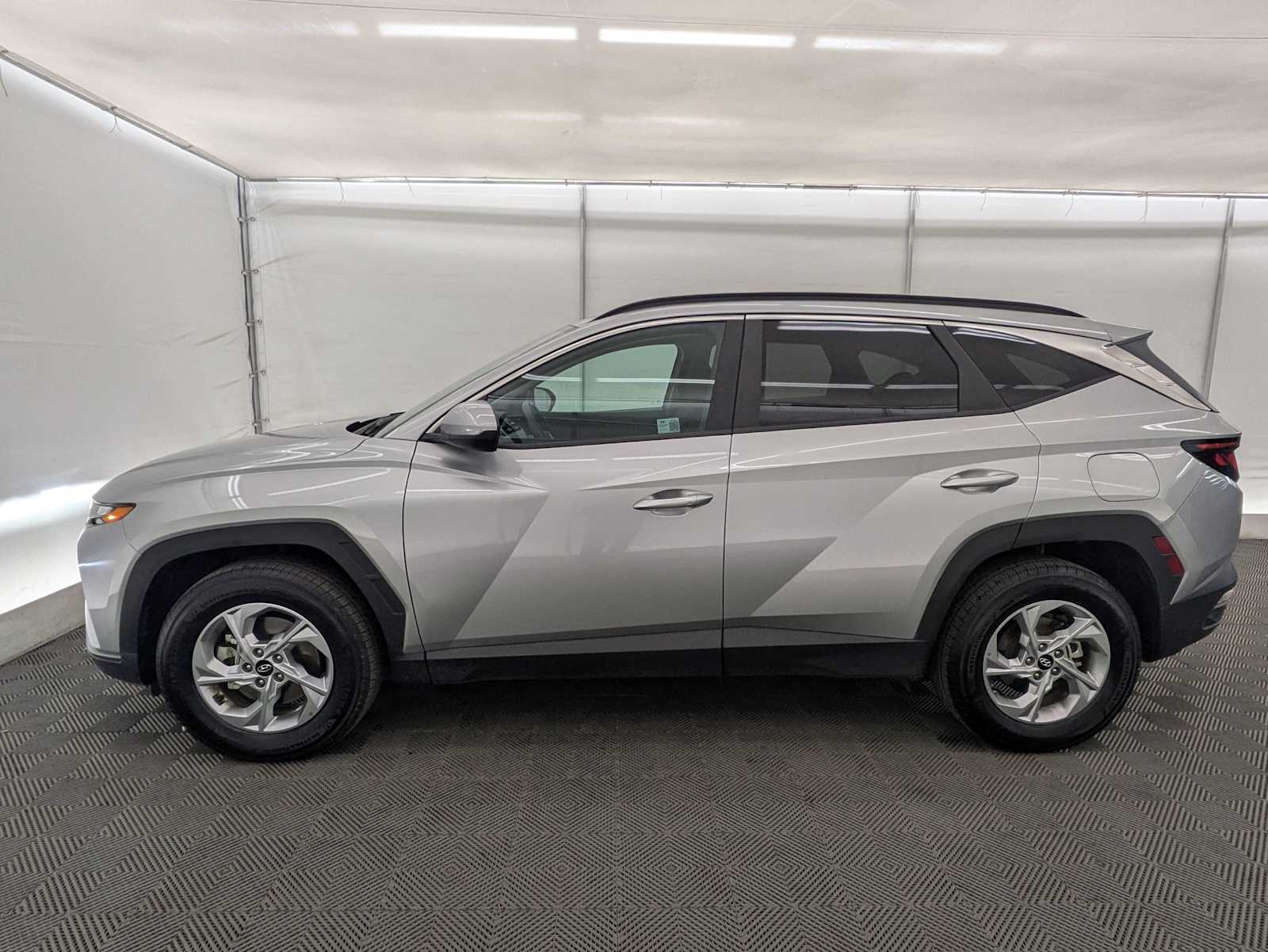 Thumbnail: 2024 Hyundai Tucson - 3