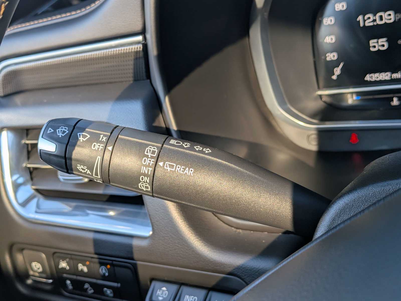 Thumbnail: 2023 GMC Yukon - 29