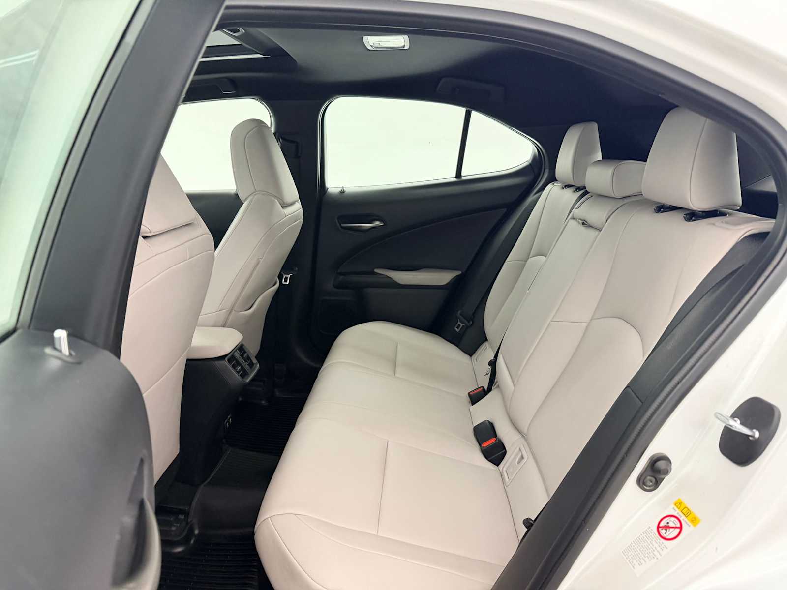 Thumbnail: 2019 Lexus UX - 20