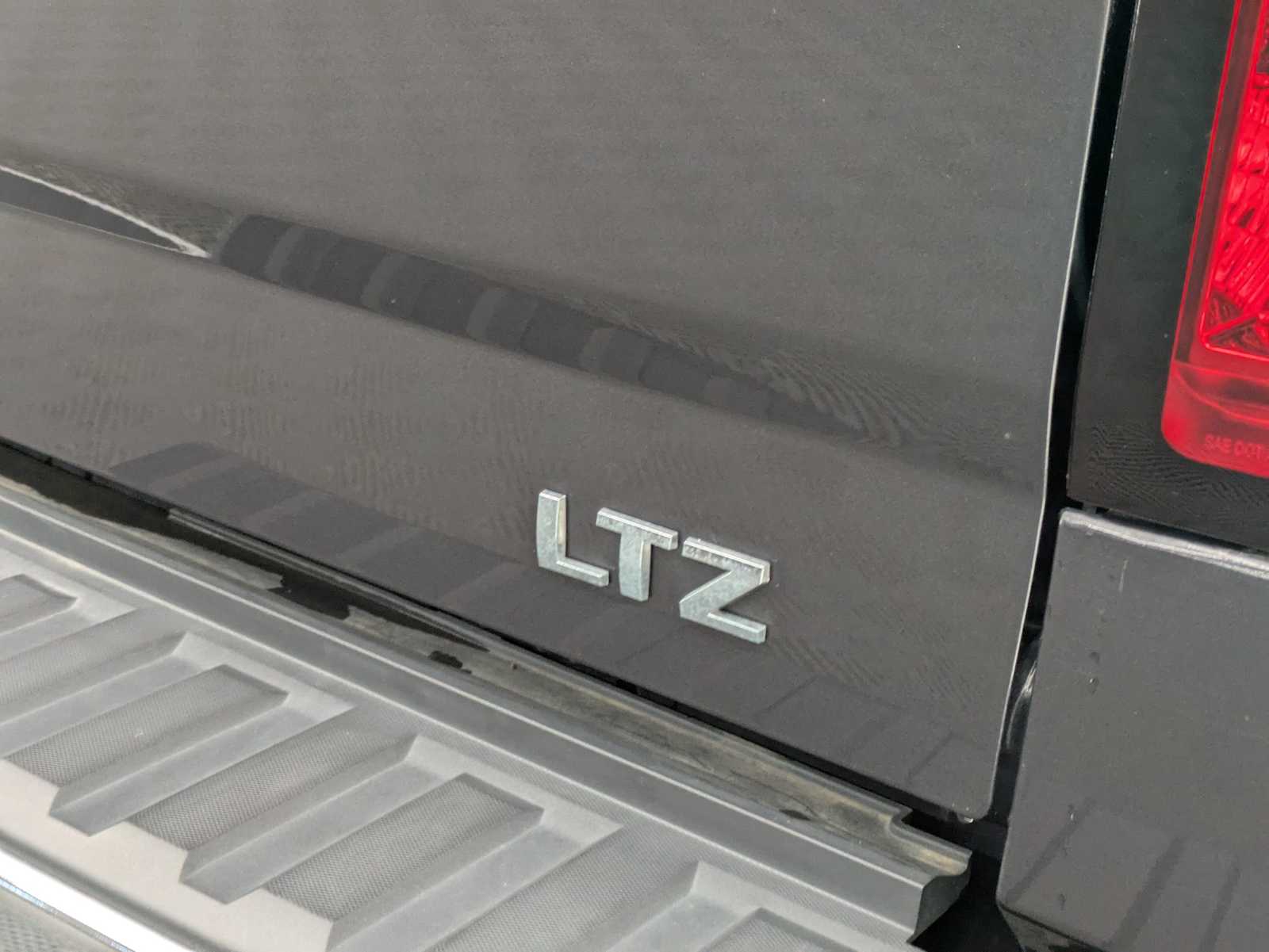 Thumbnail: 2015 Chevrolet Silverado 1500 - 12