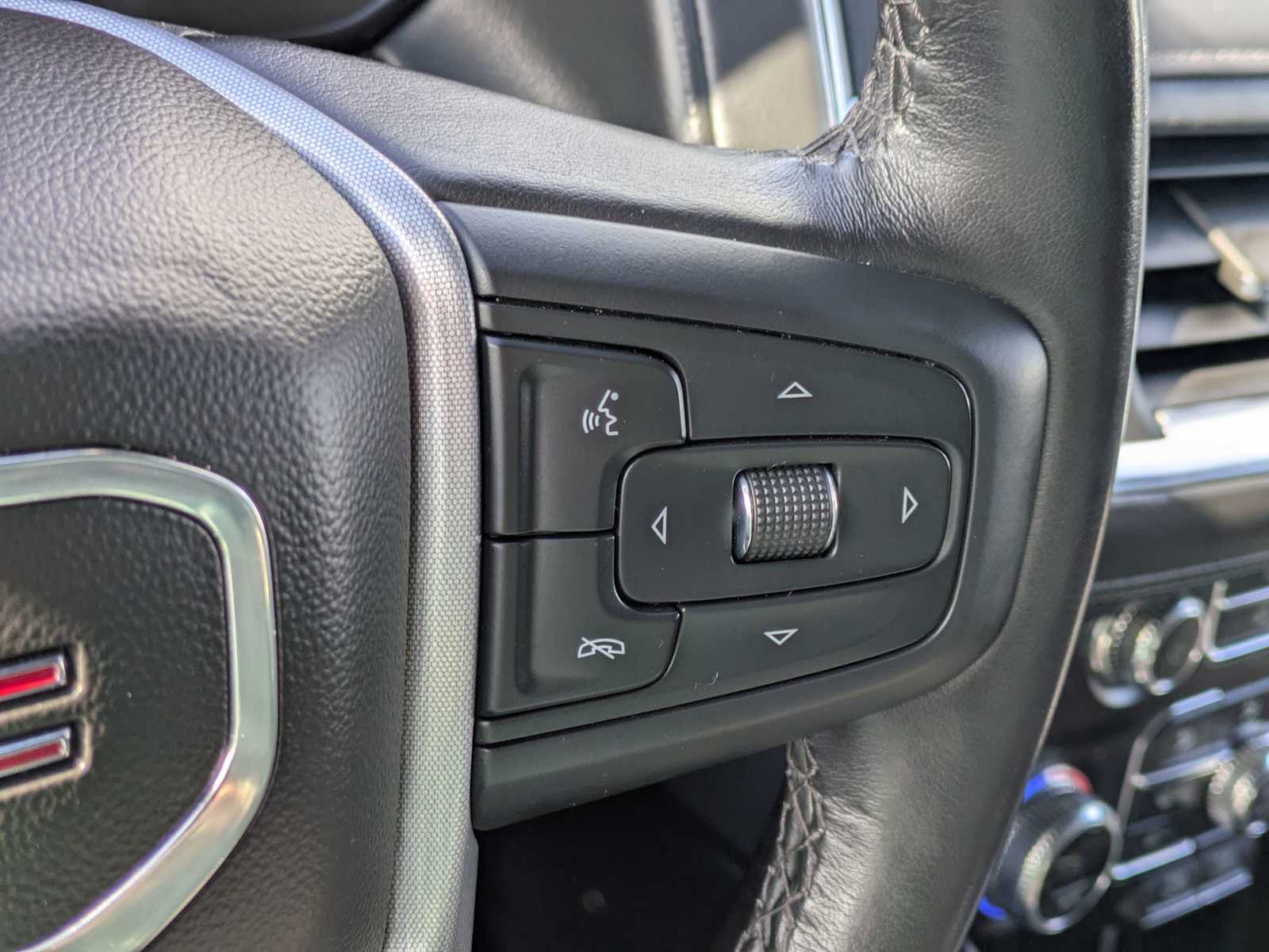 Thumbnail: 2023 GMC Yukon - 27