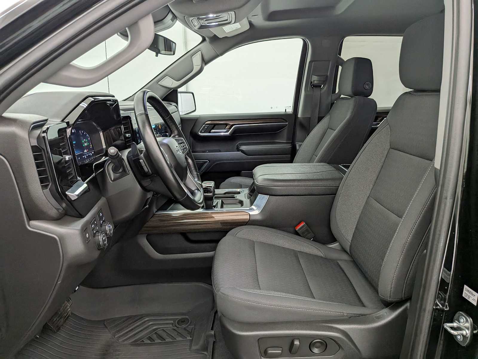 Thumbnail: 2023 Chevrolet Silverado 1500 - 19