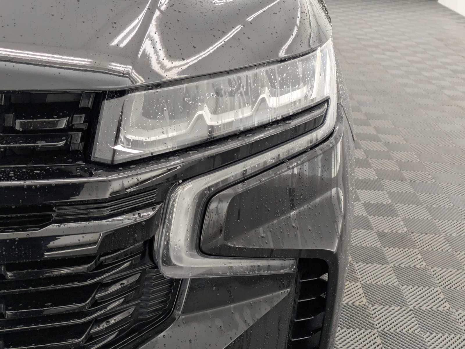 Thumbnail: 2023 Chevrolet Tahoe - 10